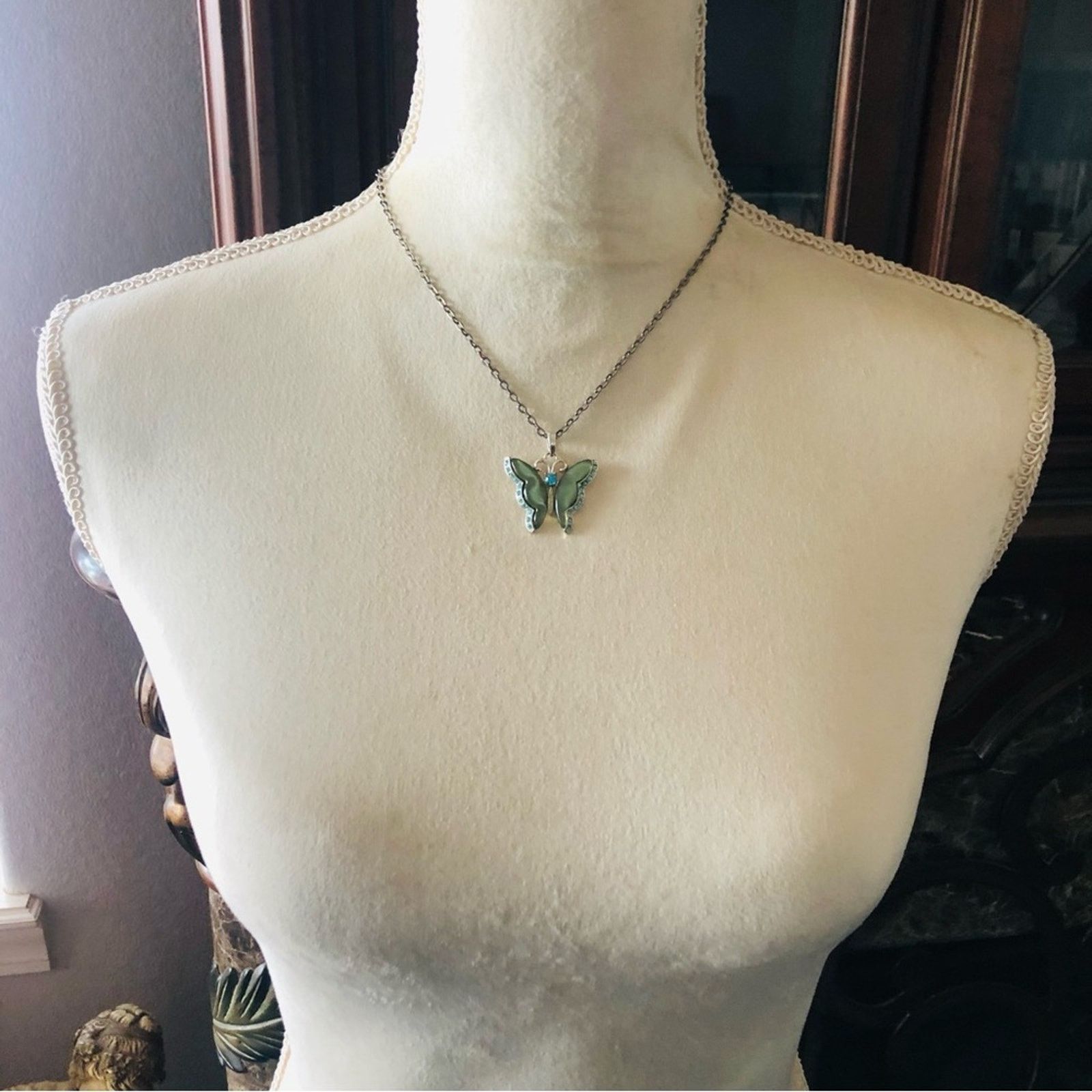 Other Sparkle green enamel blue rhinestone butterfly necklace Size ONE SIZE - 7 Thumbnail