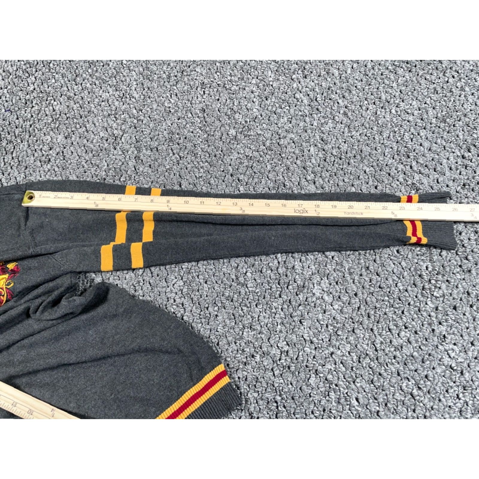 Vintage Harry Potter Gryffindor Varsity Cardigan Women's XL Gray Sweater Crest Patch Size XL / US 12-14 / IT 48-50 - 7 Thumbnail