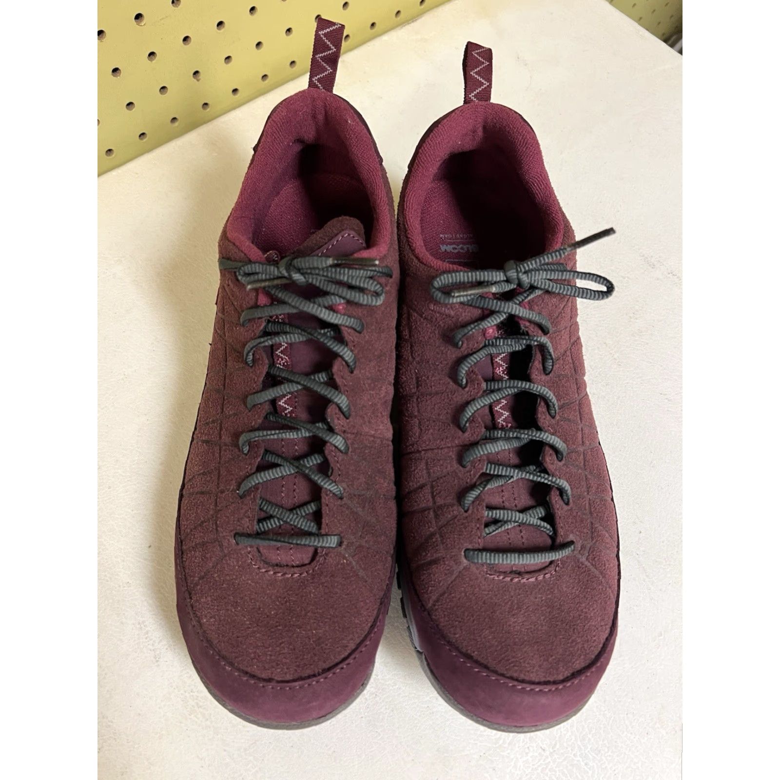 Oboz Oboz Jeanette Low Women’s 7 Walking Sneaker Shoe Outdoor Red 74402 Womens Size 30" / US 8 / IT 44 - 3 Thumbnail