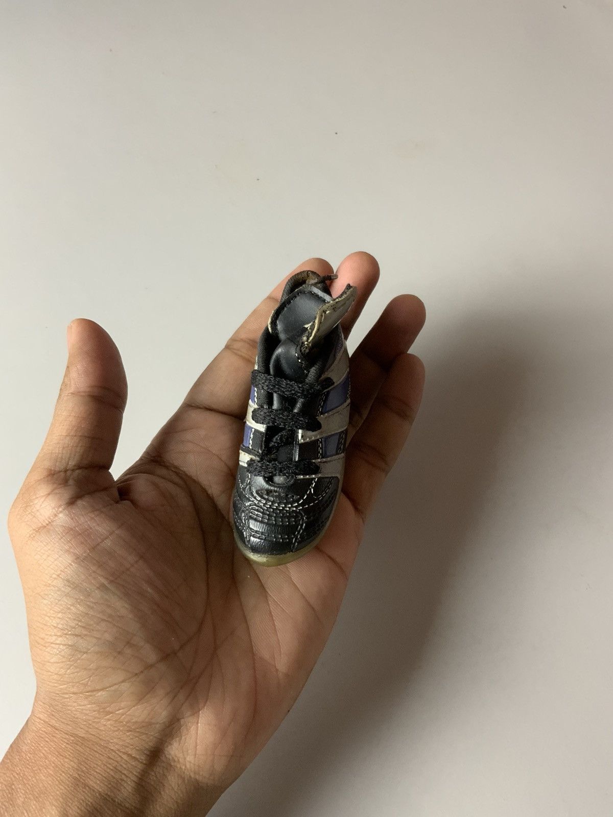 Japanese Brand Vintage Adidas Boots Key Chain Size ONE SIZE - 3 Thumbnail