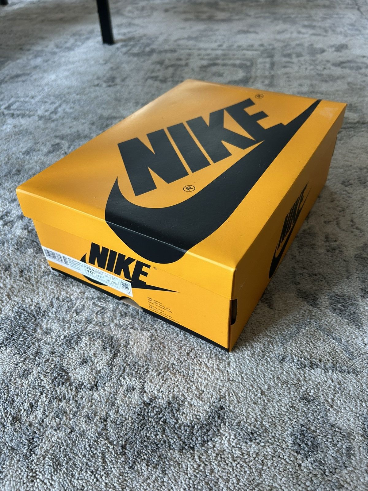 Jordan Brand Jordan 1 Taxi Size US 10.5 / EU 43-44 - 6 Thumbnail