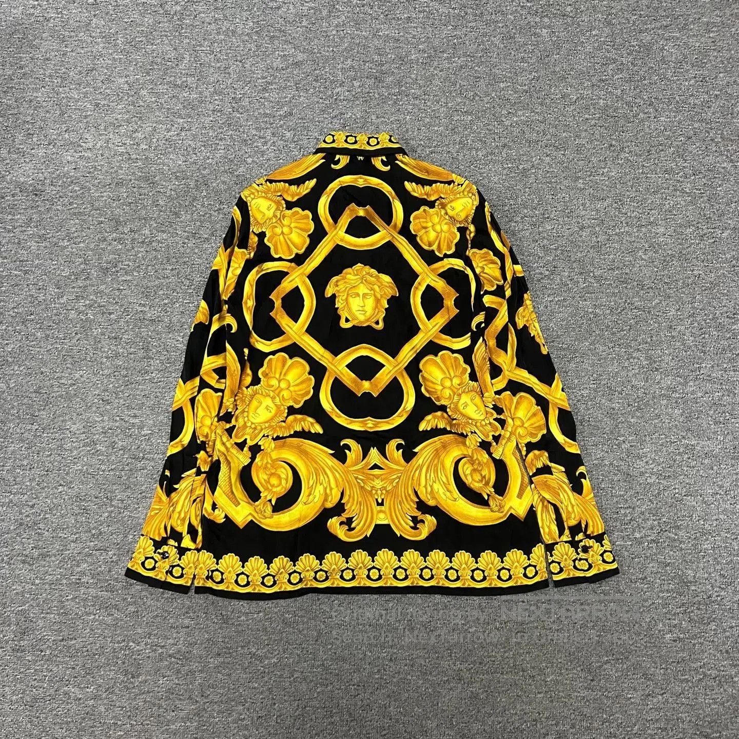 Versace Versace Baroque Medusa Print Silk Shirt. Size S / US 4 / IT 40 - 4 Thumbnail