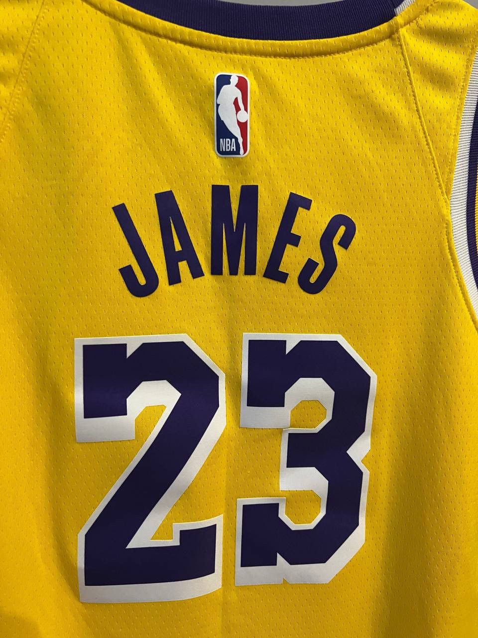 NBA 2020 LOS ANGELES LAKERS #23 JAMES LEBRON BASKETBALL JERSEY S Size US S / EU 44-46 / 1 - 11 Thumbnail
