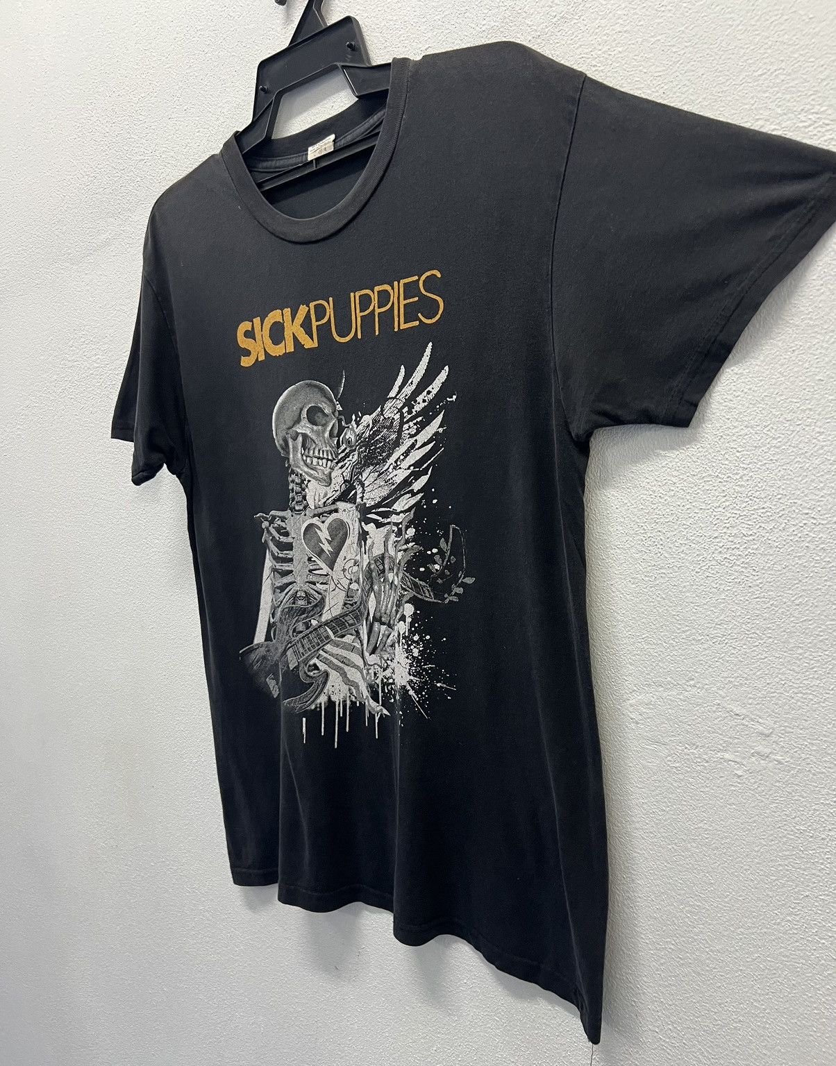 Band Tees × Hanes × Vintage VINTAGE HANES SICK PUPPIES SHIRT Size US L / EU 52-54 / 3 - 5 Thumbnail