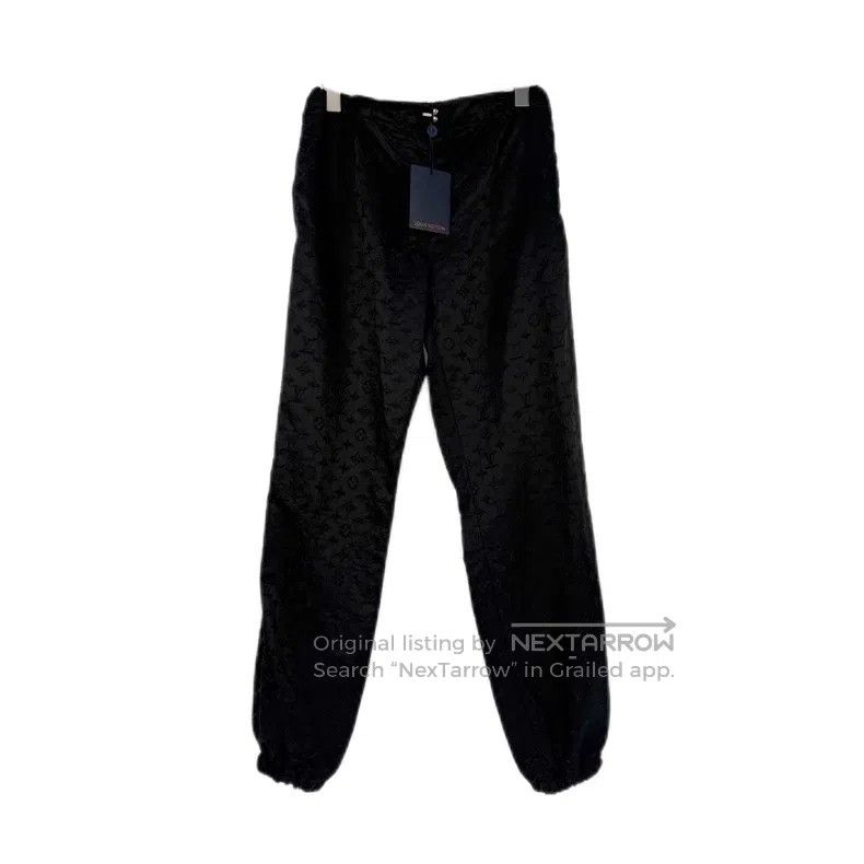Louis Vuitton Louis Vuitton Black full logo nylon pants Size US 34 / EU 50 - 1 Thumbnail