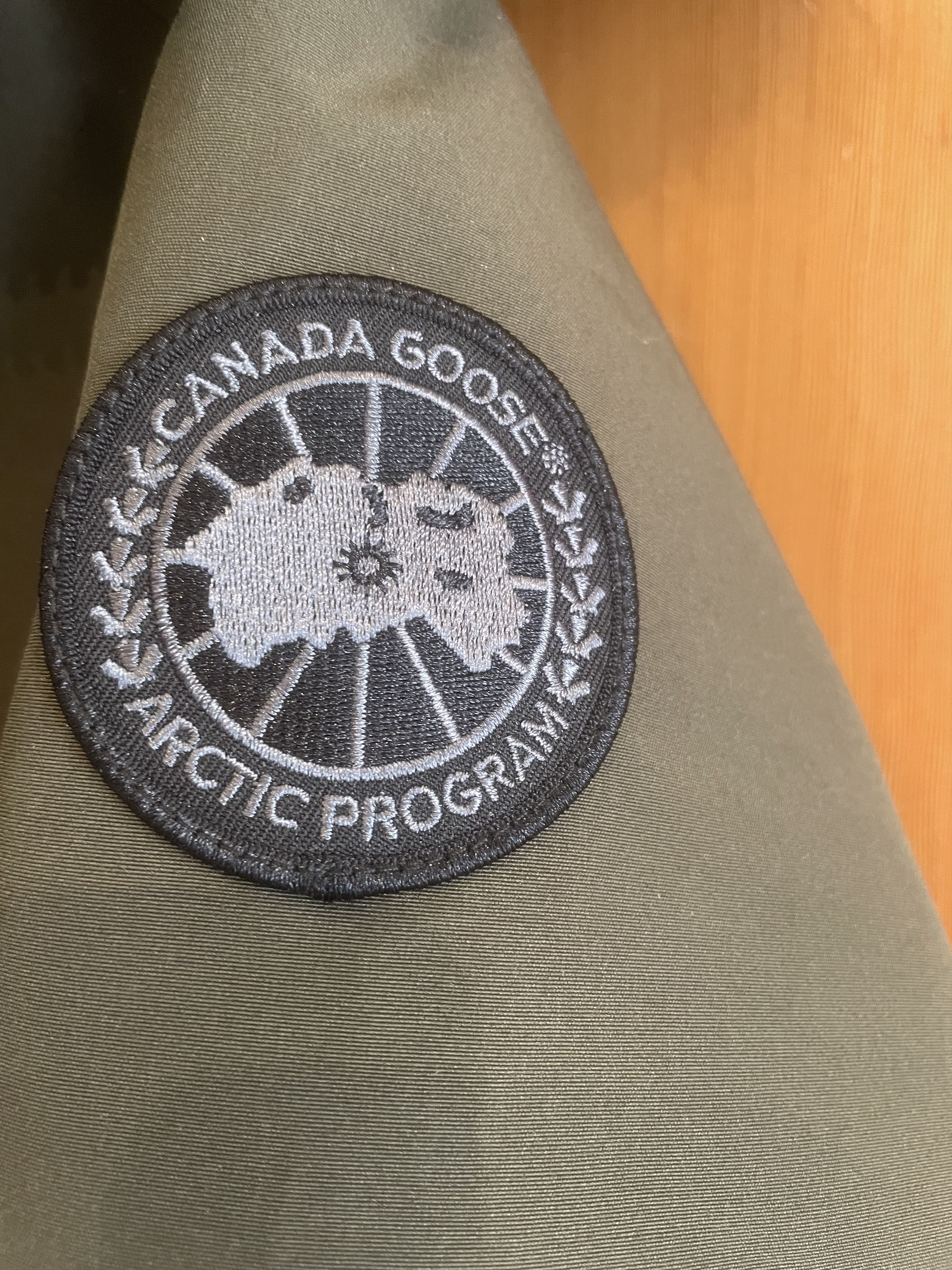 Canada Goose Chateau Size US S / EU 44-46 / 1 - 7 Thumbnail