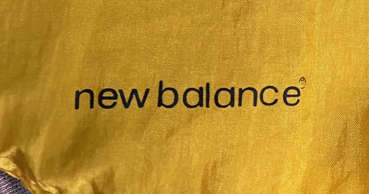 New Balance VTG 90’s New Balance Taxi Yellow Lined Windbreaker Shorts Size US 36 / EU 52 - 2 Thumbnail