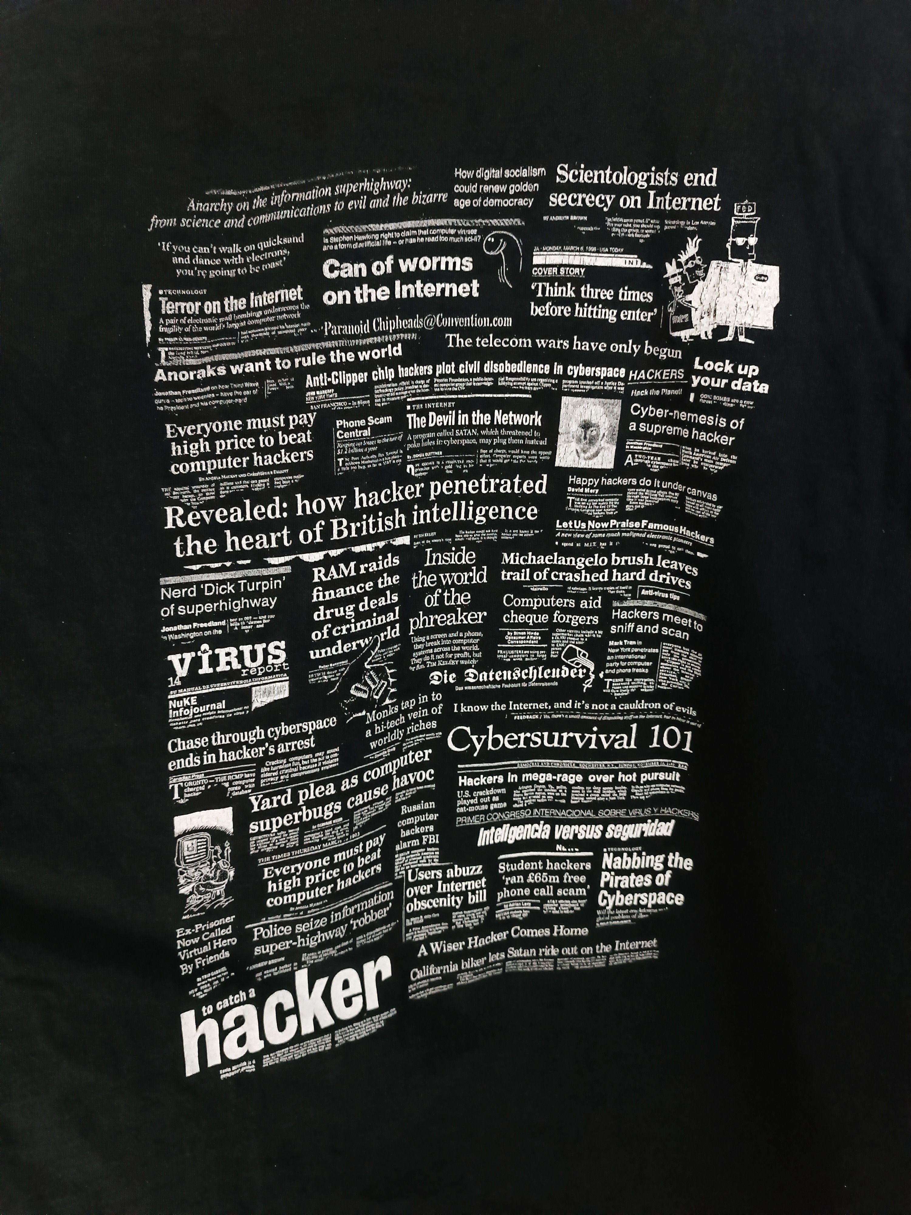 Vintage VINTAGE 90'S 2600:THE HACKER QUARTERLY VERY RARE MICROSOFT Size US XL / EU 56 / 4 - 10 Thumbnail