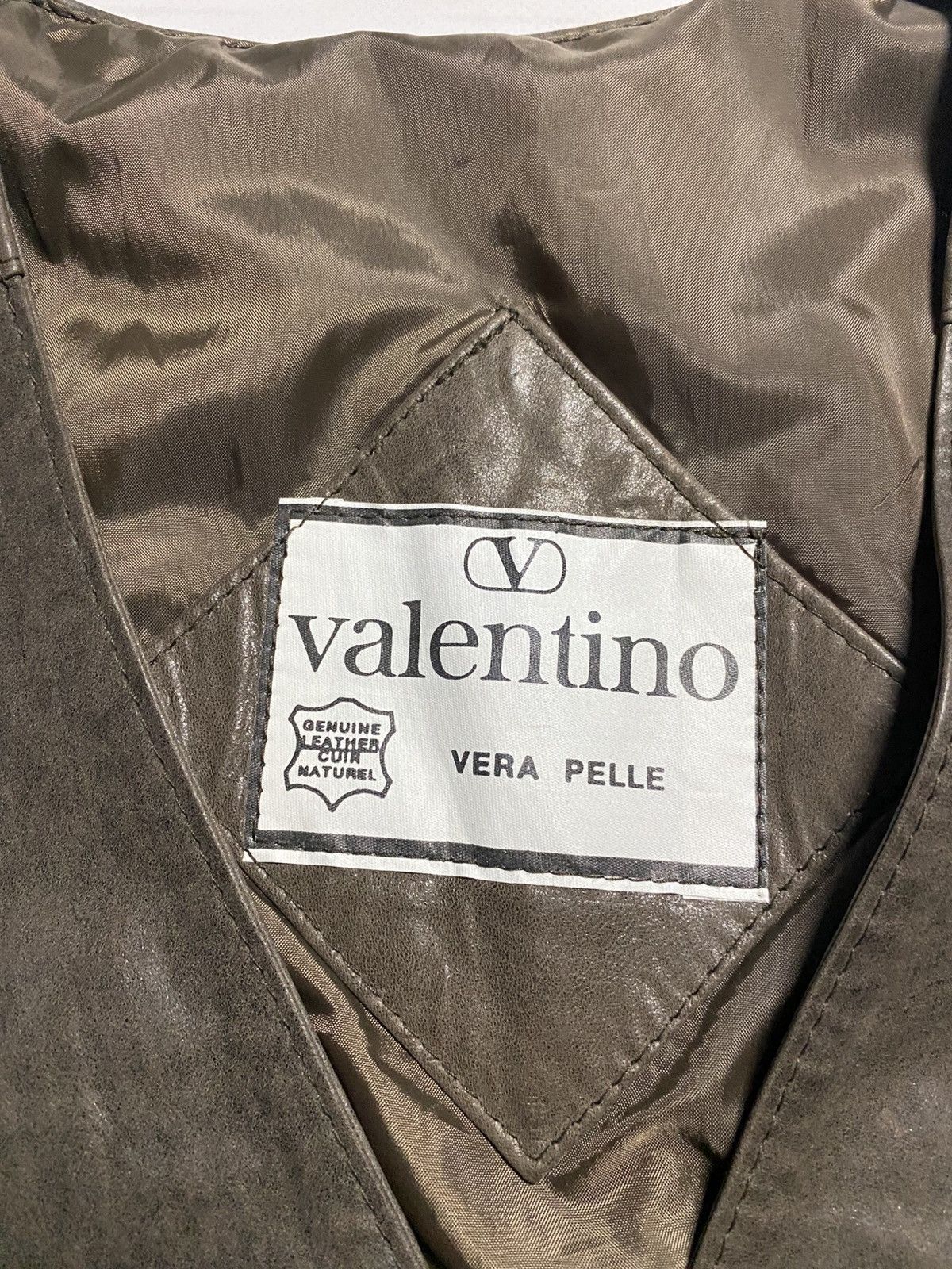 Valentino × Vera Pelle × Vintage Vintage Valentino Vera Pelle genuine leather y2k vest Size XS / US 0-2 / IT 36-38 - 3 Thumbnail