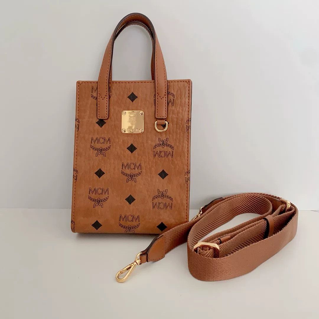 MCM Pre-loved Bag Very good condition Size ONE SIZE - 1 Thumbnail