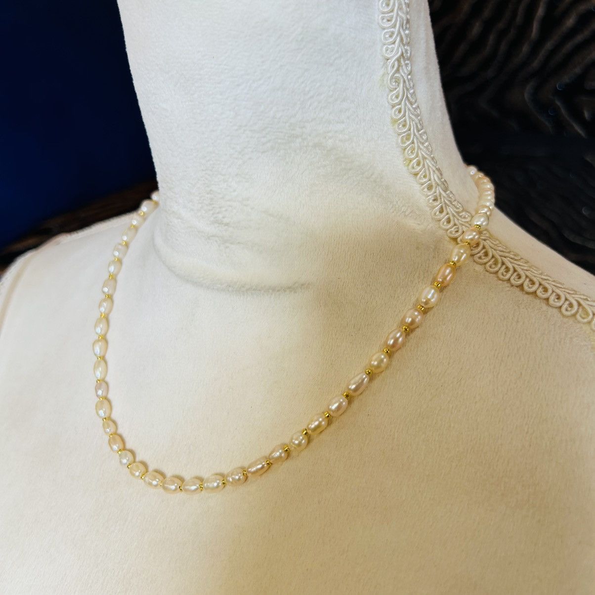 Handmade Handcrafted elegant genuine fresh water pearl necklace Size ONE SIZE - 3 Thumbnail