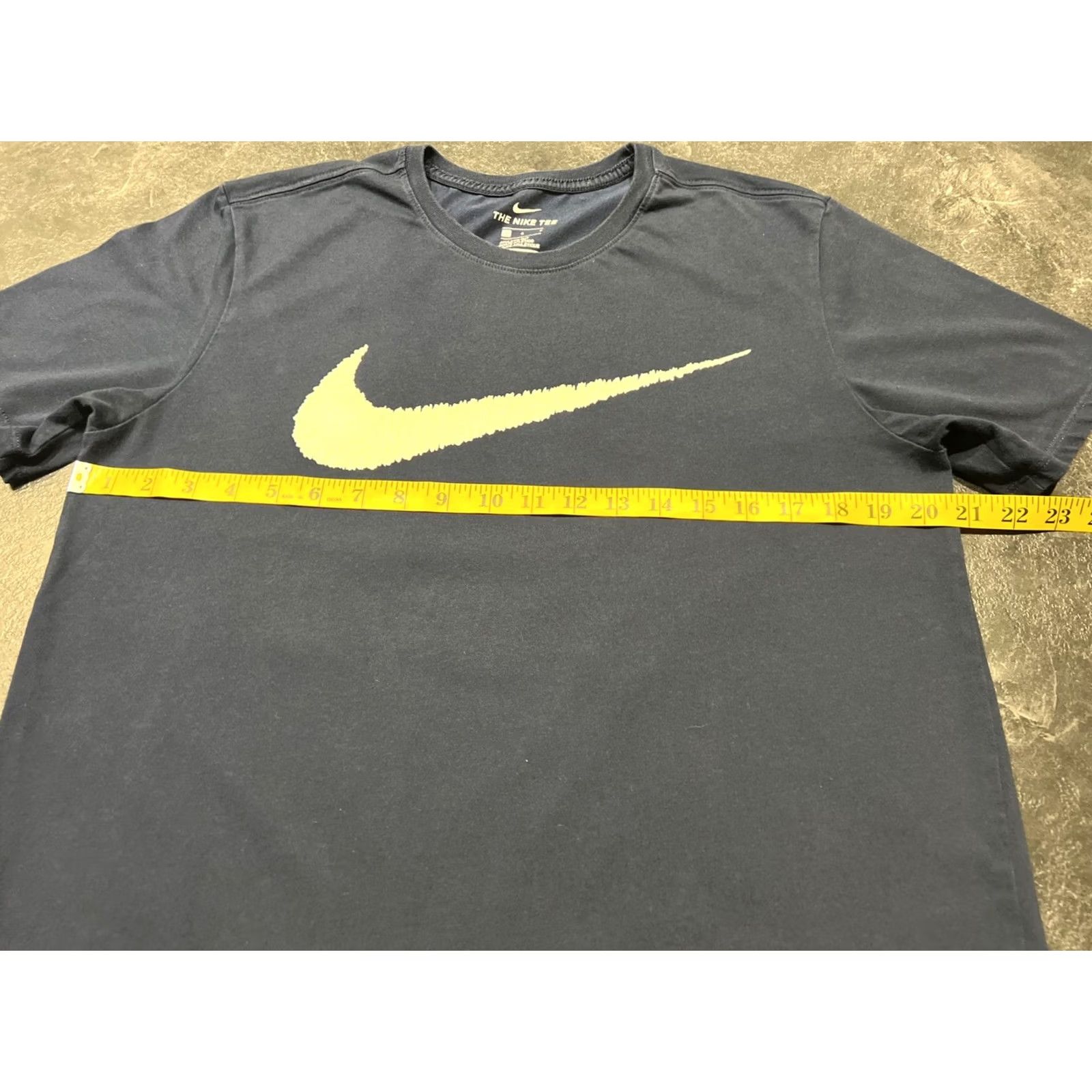 Nike Nike Shirt Mens L Blue Short Sleeve Crew Nike Swoosh Logo 90s Nike Air Max 90s Mens Regular Fit Size US L / EU 52-54 / 3 - 7 Thumbnail