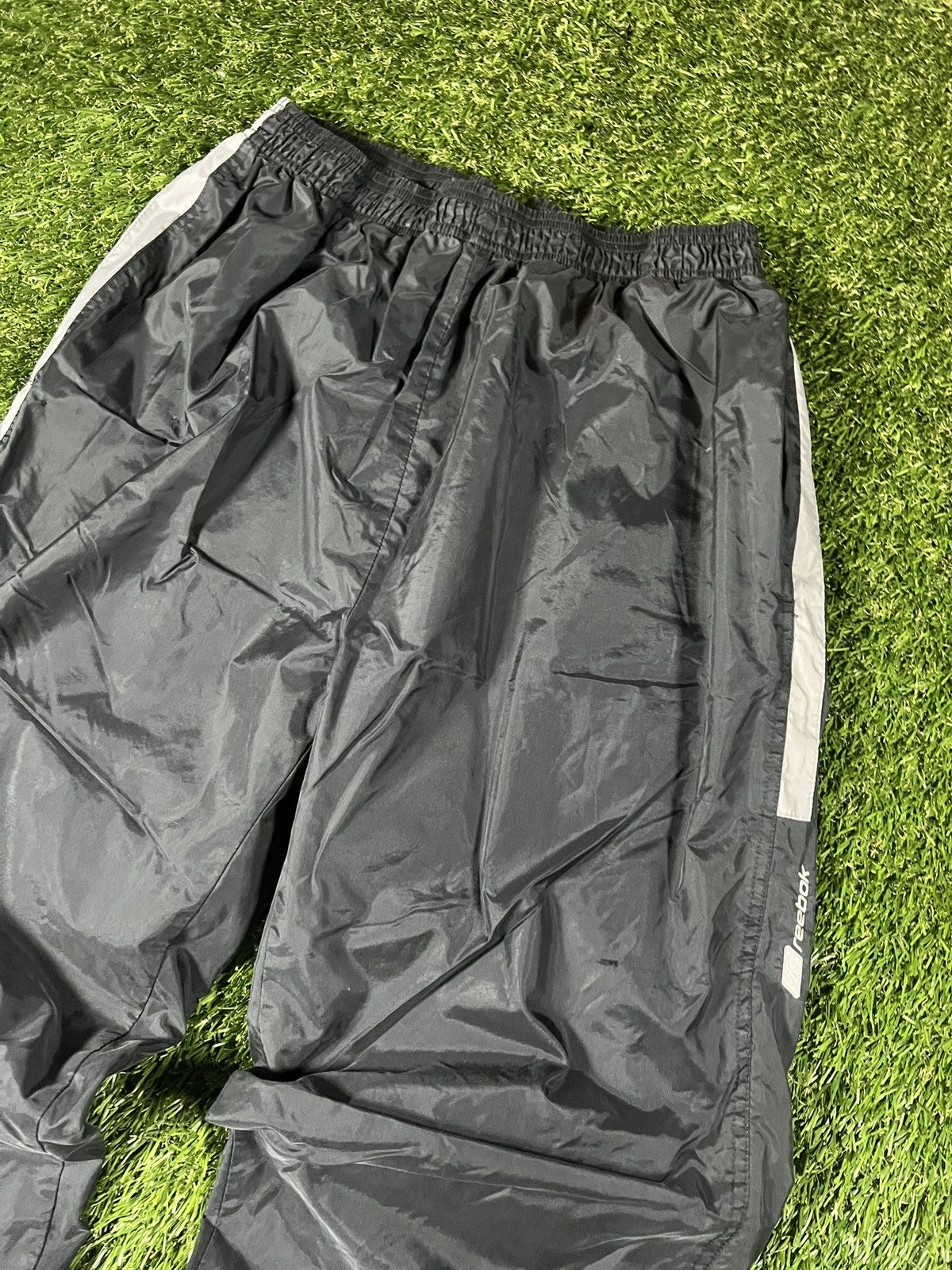 Reebok Vintage 90s Baggy Reebok Nylon Athletic Fall Track Pants Size US 30 / EU 46 - 2 Thumbnail