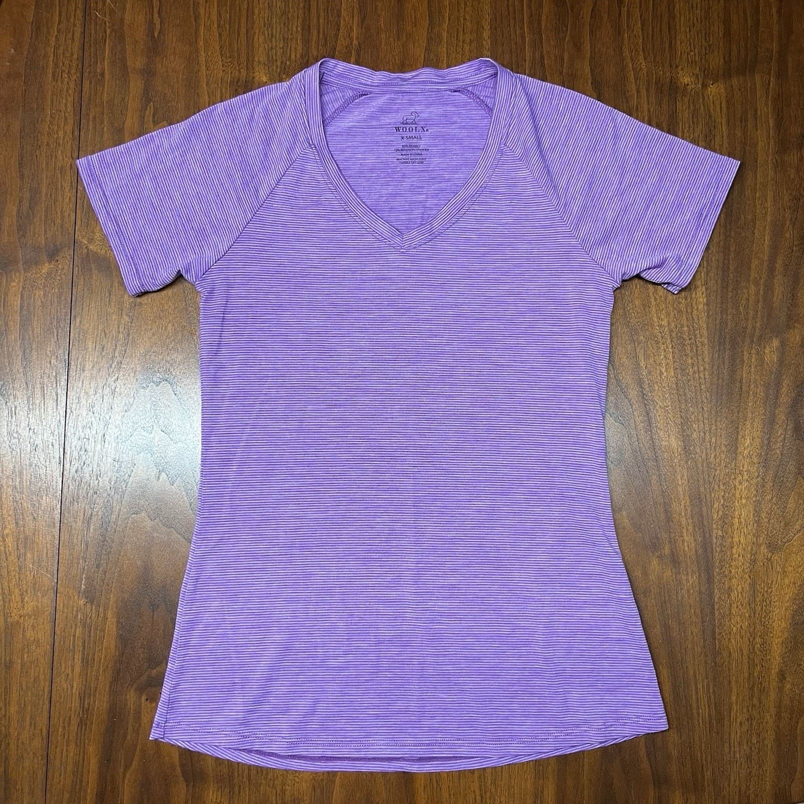 Other WOOLX Mia XS T-Shirt Women Purple V Neck Layering Merino Size XS / US 0-2 / IT 36-38 - 1 Thumbnail