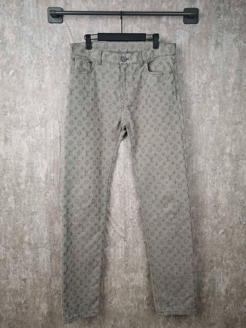 Louis Vuitton Louis Vuitton Grey full print jeans Size US 32 / EU 48 - 1 Thumbnail
