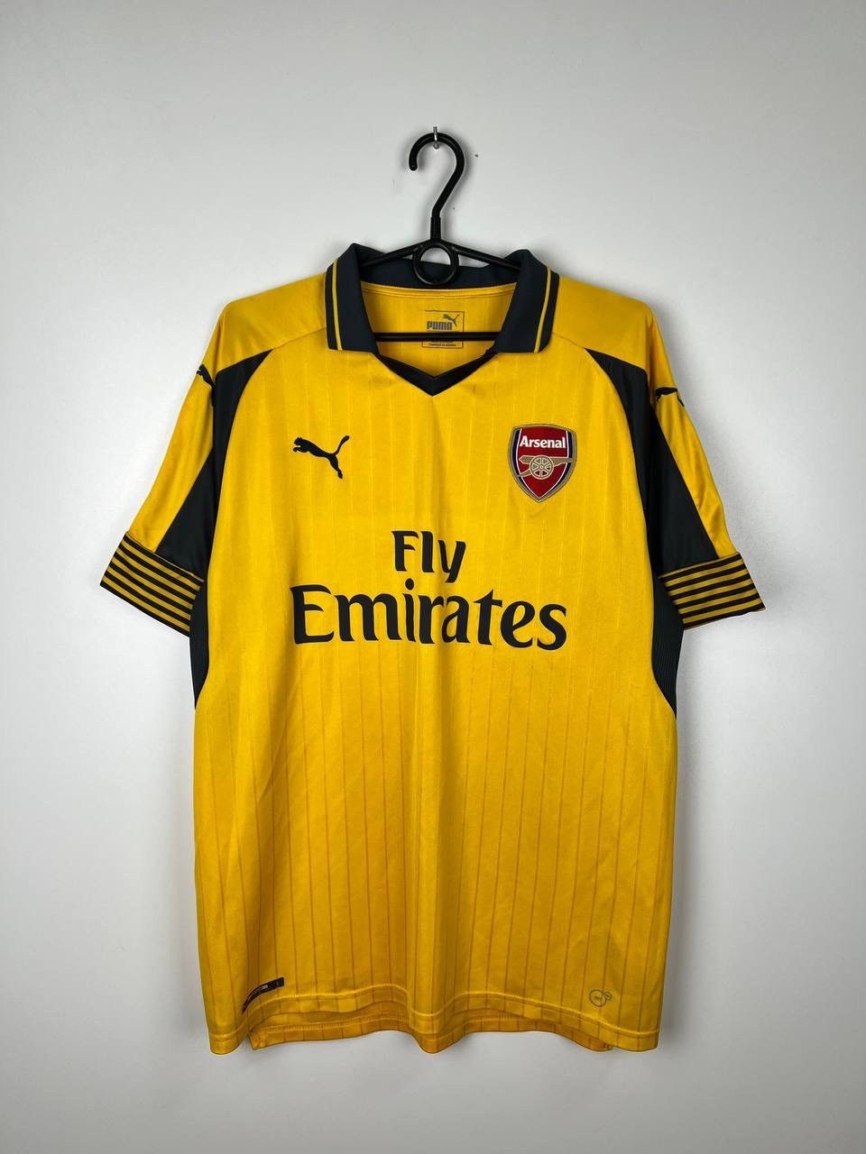 Puma Arsenal Puma 2016-17 jersey t-shirts size L Size US L / EU 52-54 / 3 - 1 Thumbnail