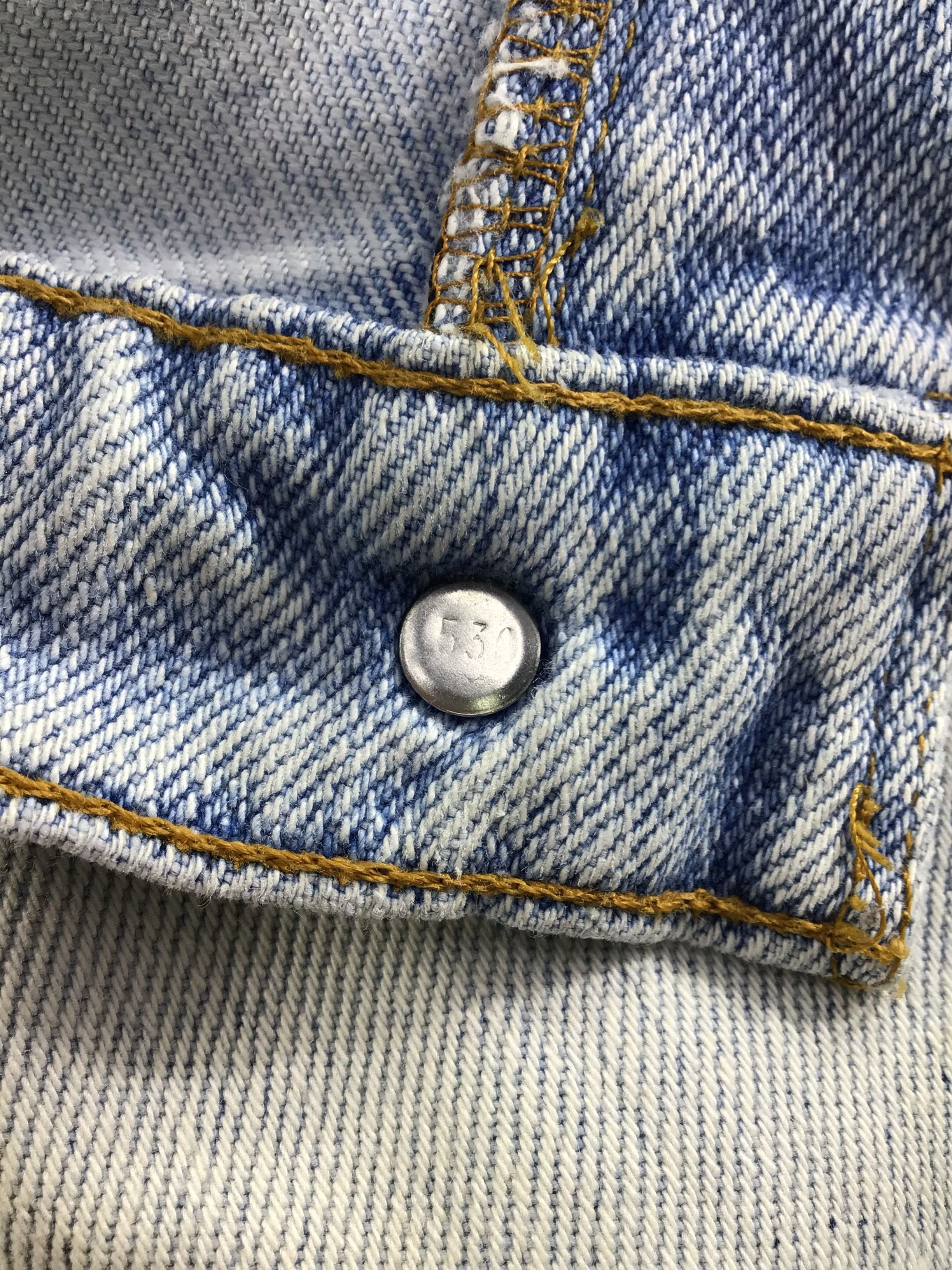 Levi's Vintage Levis 550 Jeans Light Wash Denim -J579 Size US 41 - 8 Thumbnail