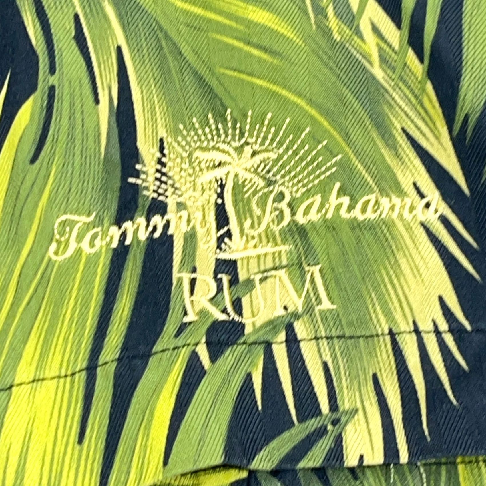 Tommy Bahama Tommy Bahama Shirt XL Green Silk Floral Button Up Camp Beach Hawaiian Men Rum Size US XL / EU 56 / 4 - 3 Thumbnail