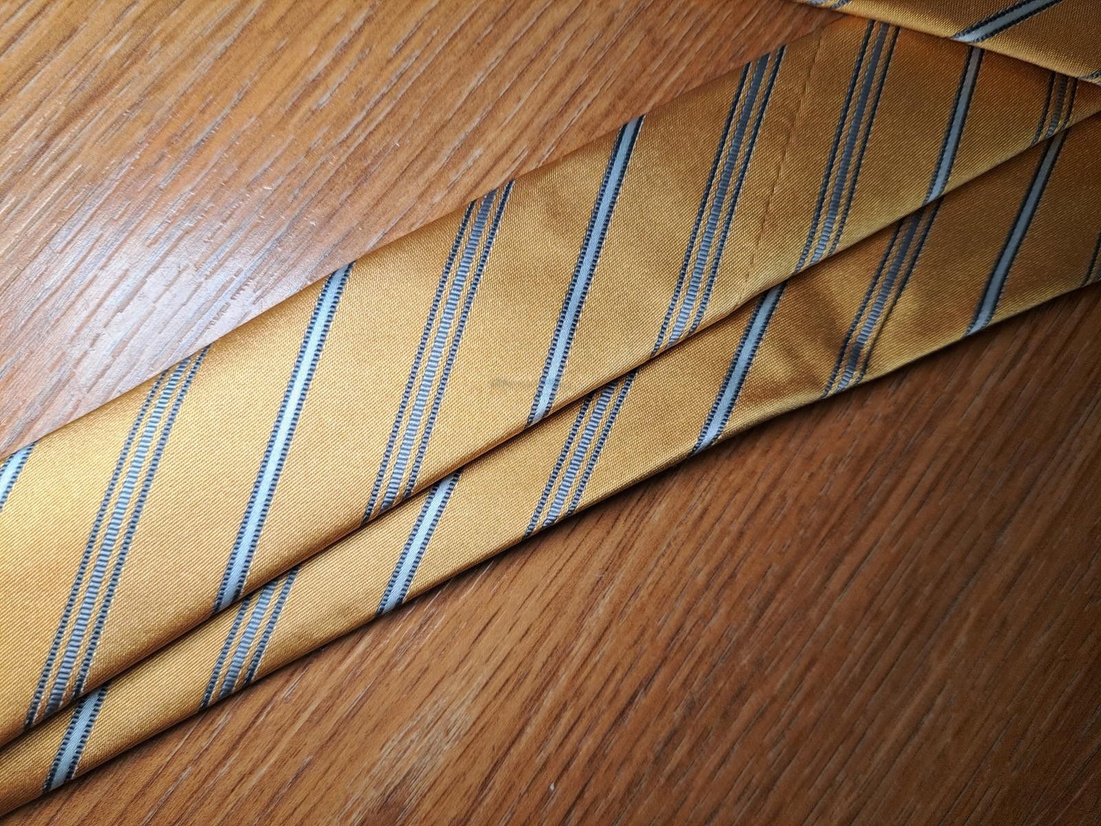 Brooks Brothers Brooks Brothers Silk Tie Yellow Blue Striped Woven in Italy Size ONE SIZE - 8 Thumbnail