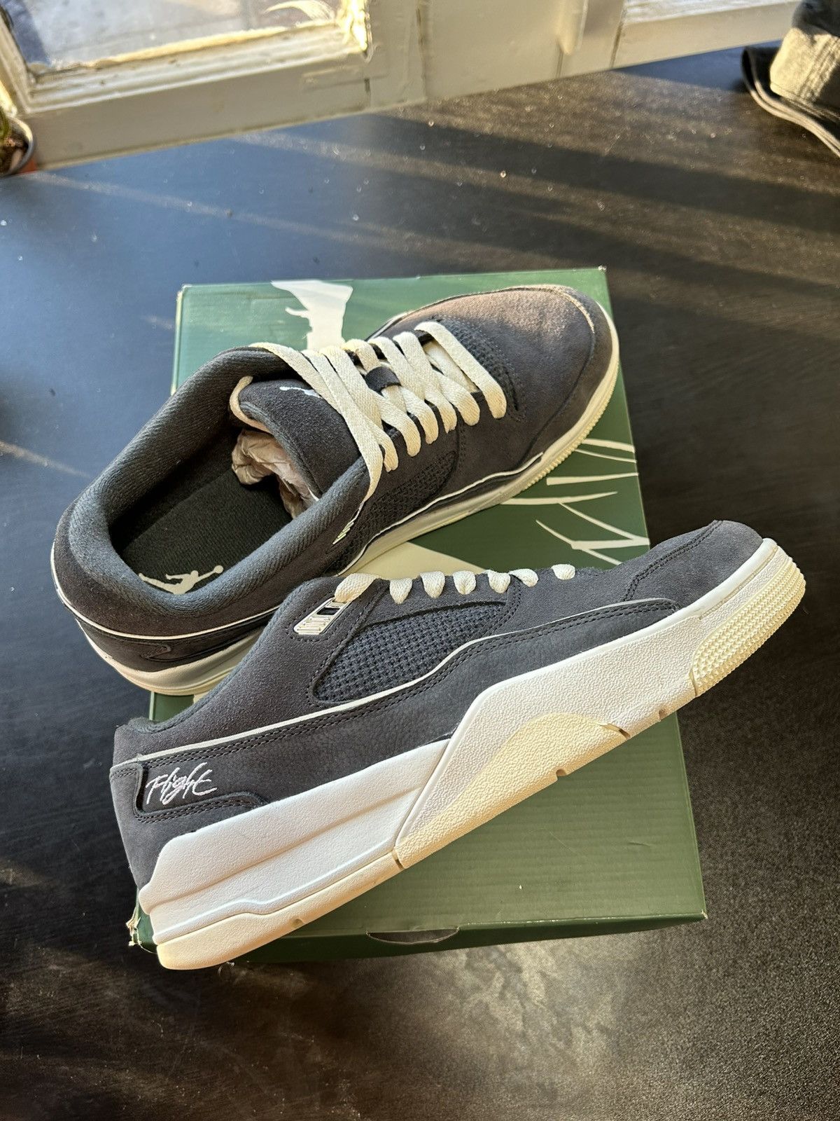 Jordan Brand Jordan Flight Court Size US 9.5 / EU 42-43 - 2 Thumbnail