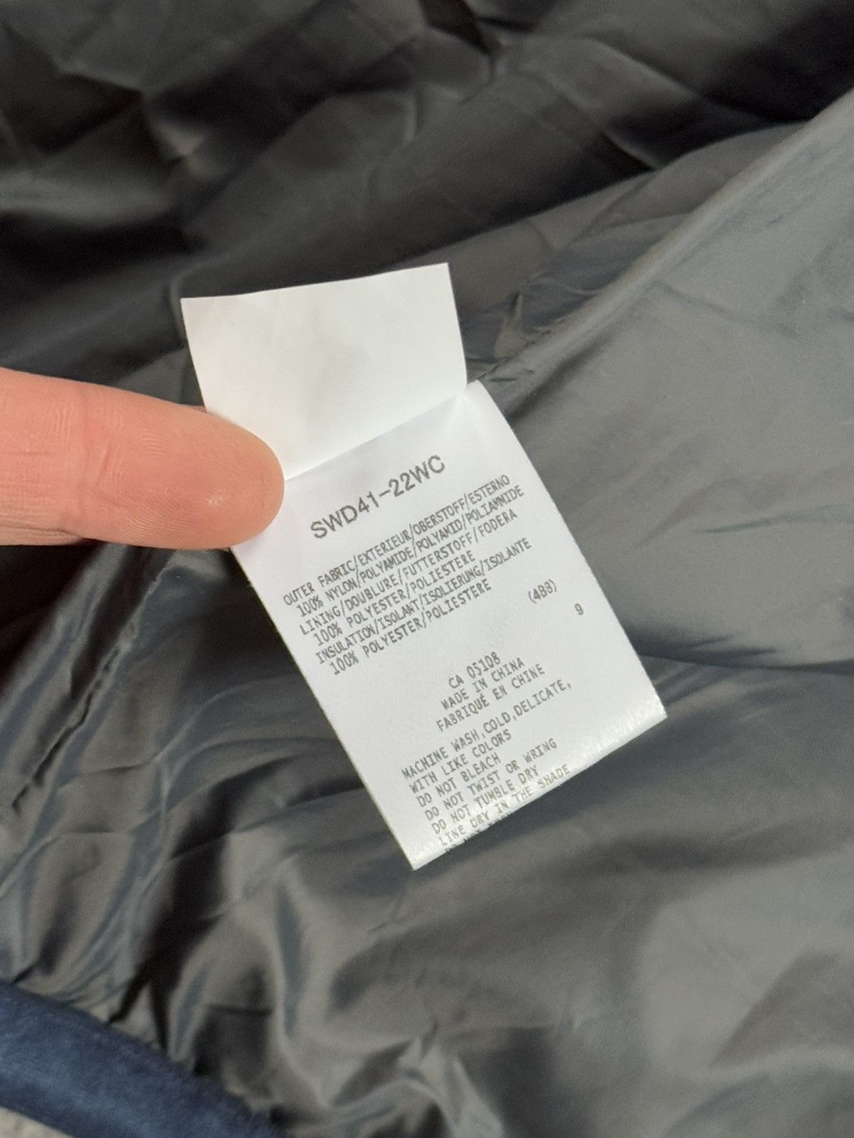Descente Descente 38/M Wmns Swisscom puffer quilted hooded jacket Size M / US 6-8 / IT 42-44 - 11 Thumbnail
