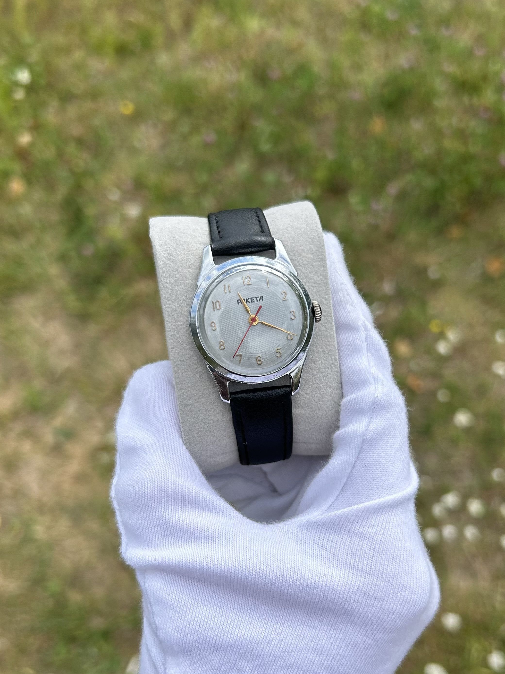 Vintage Vintage Watch Raketa USSR Soviet Mechanical 1950s Size ONE SIZE - 2 Thumbnail