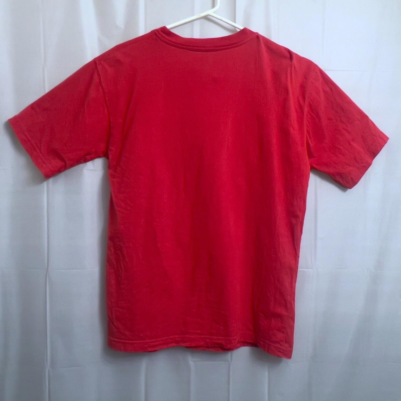 Designer NHL Detroit Red Wings Embroidered T-Shirt Men's Medium M Red Size ONE SIZE - 3 Thumbnail