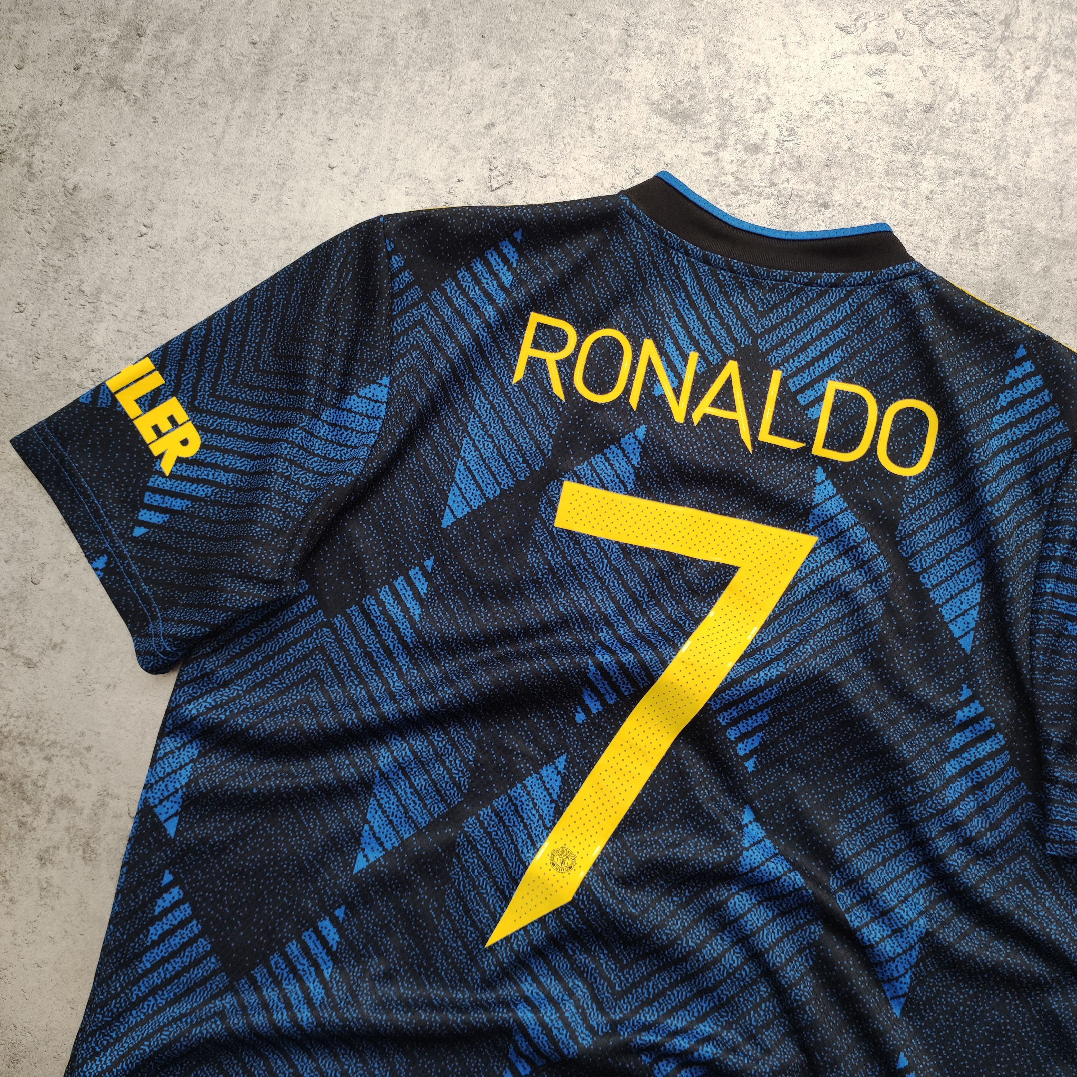 Adidas 2021 Third 3th Cristiano Ronaldo CR7 Manchester United Kit Size US M / EU 48-50 / 2 - 12 Thumbnail