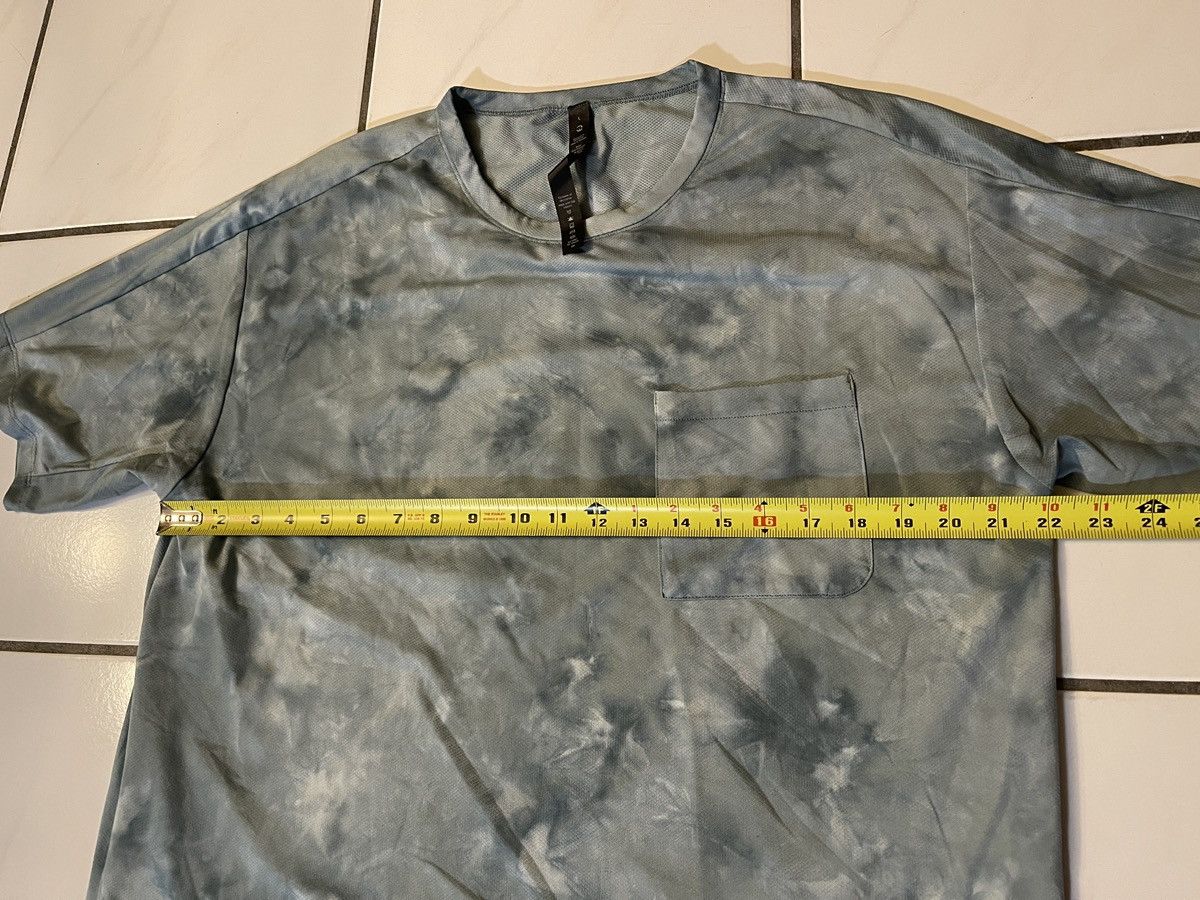 Lululemon Lululemon Shirt Mens Large Blue Tie Dye Active Wicking Size US L / EU 52-54 / 3 - 5 Thumbnail