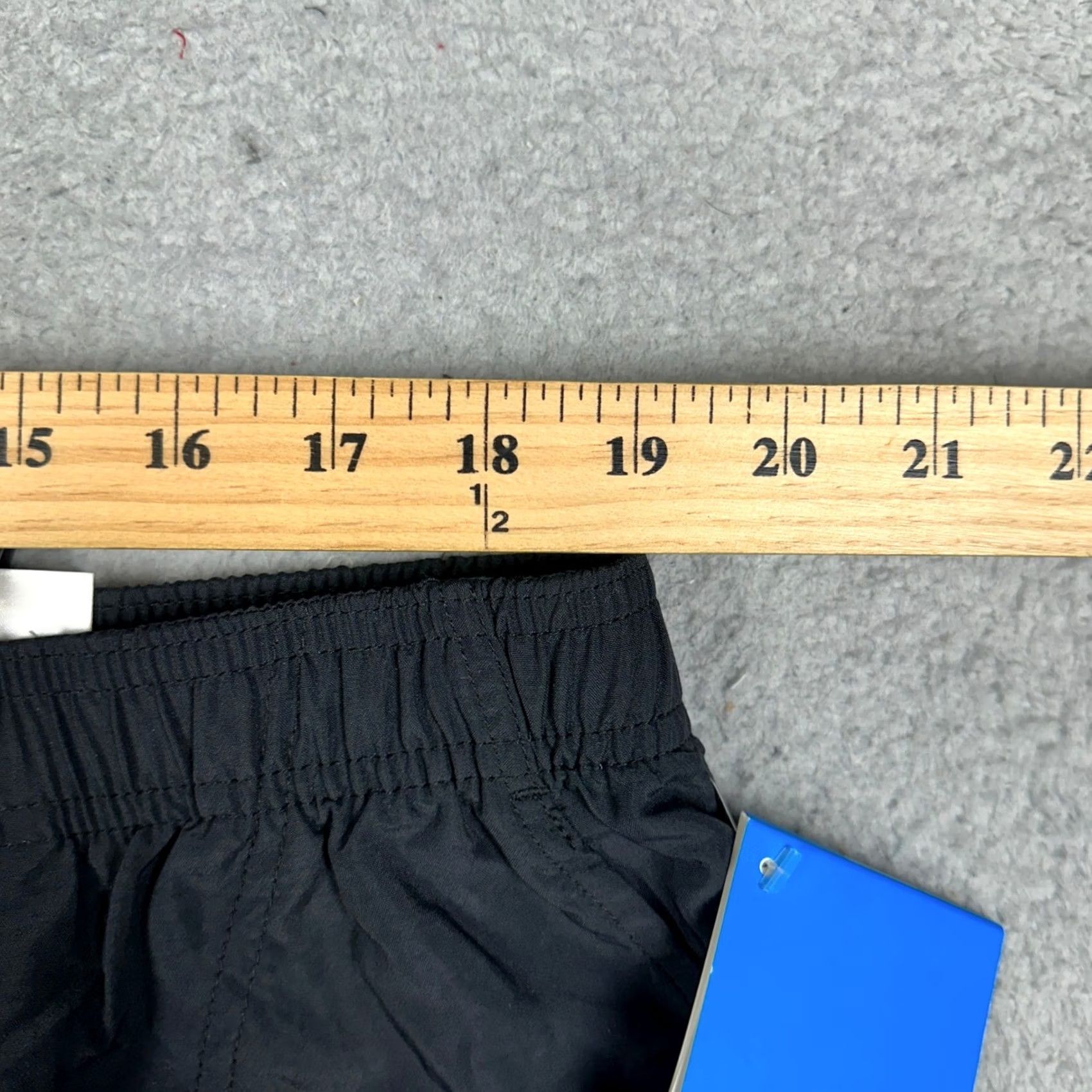 Vintage VINTAGE Columbia Sandy River Shorts Womens 2X Black Hiking Elastic Waistband Pull On Size 40" / US 18 - 4 Thumbnail