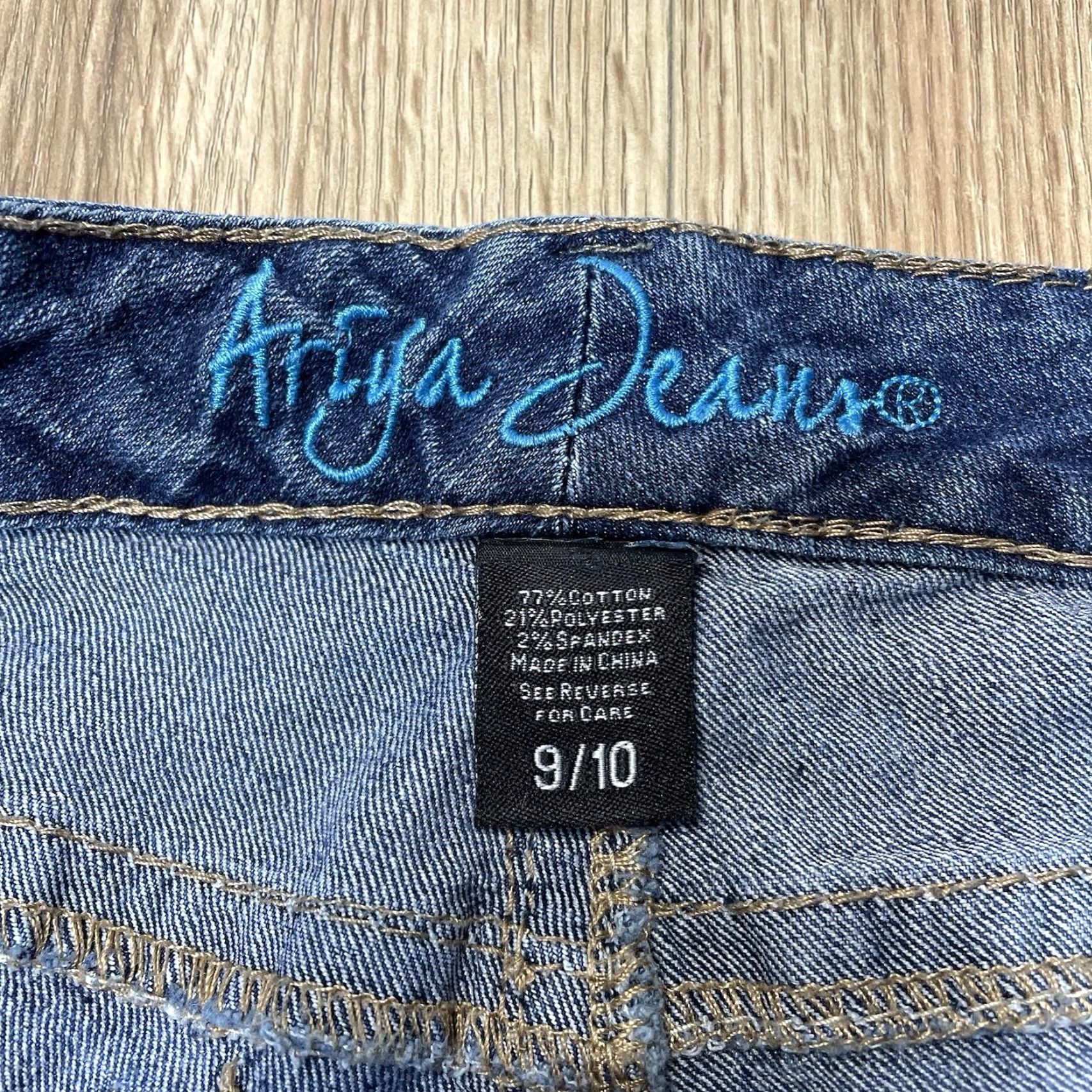 Vintage VINTAGE Artya Women’s Jeans Capri 9/10 Blue Casual Made in USA Size 30" / US 8 / IT 44 - 2 Thumbnail