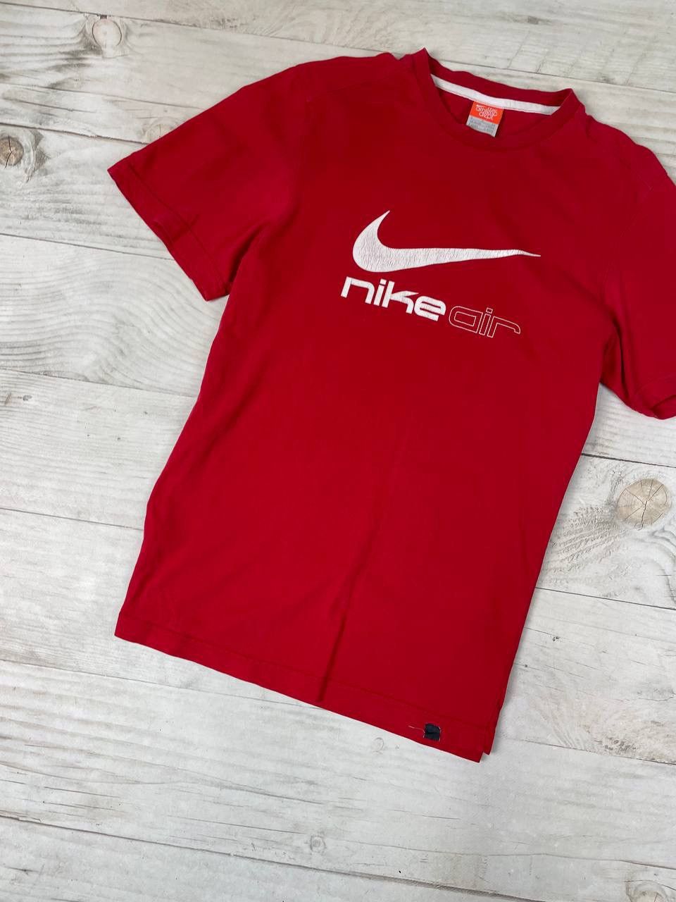 Nike Vintage Nike Air Big Logo T Shirt 00s Size US S / EU 44-46 / 1 - 3 Thumbnail