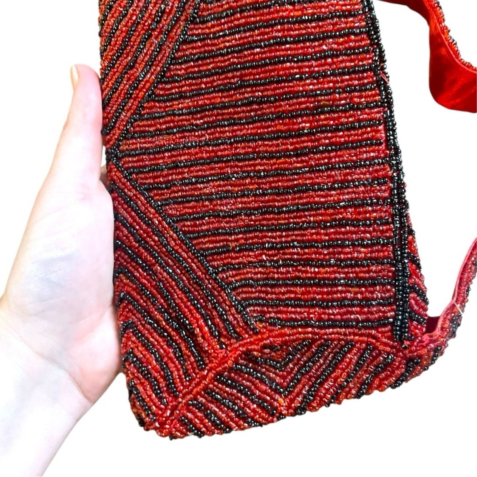 Handmade Vintage 1950s Art Deco Paul Handcrafts Red/Black Beaded Bag Size ONE SIZE - 3 Thumbnail