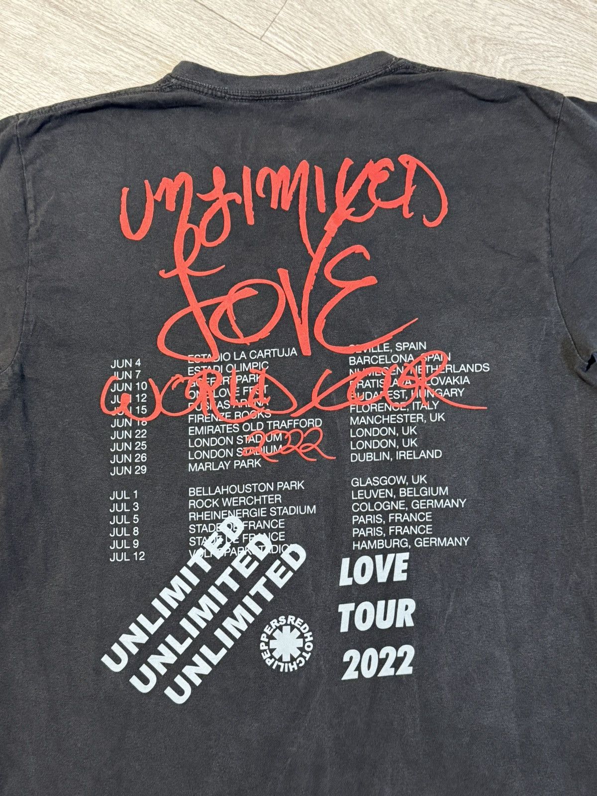 Band Tees 🔷Red Hot Chili Peppers Love Tour 2022 T-shirt🔷 Size US S / EU 44-46 / 1 - 4 Thumbnail