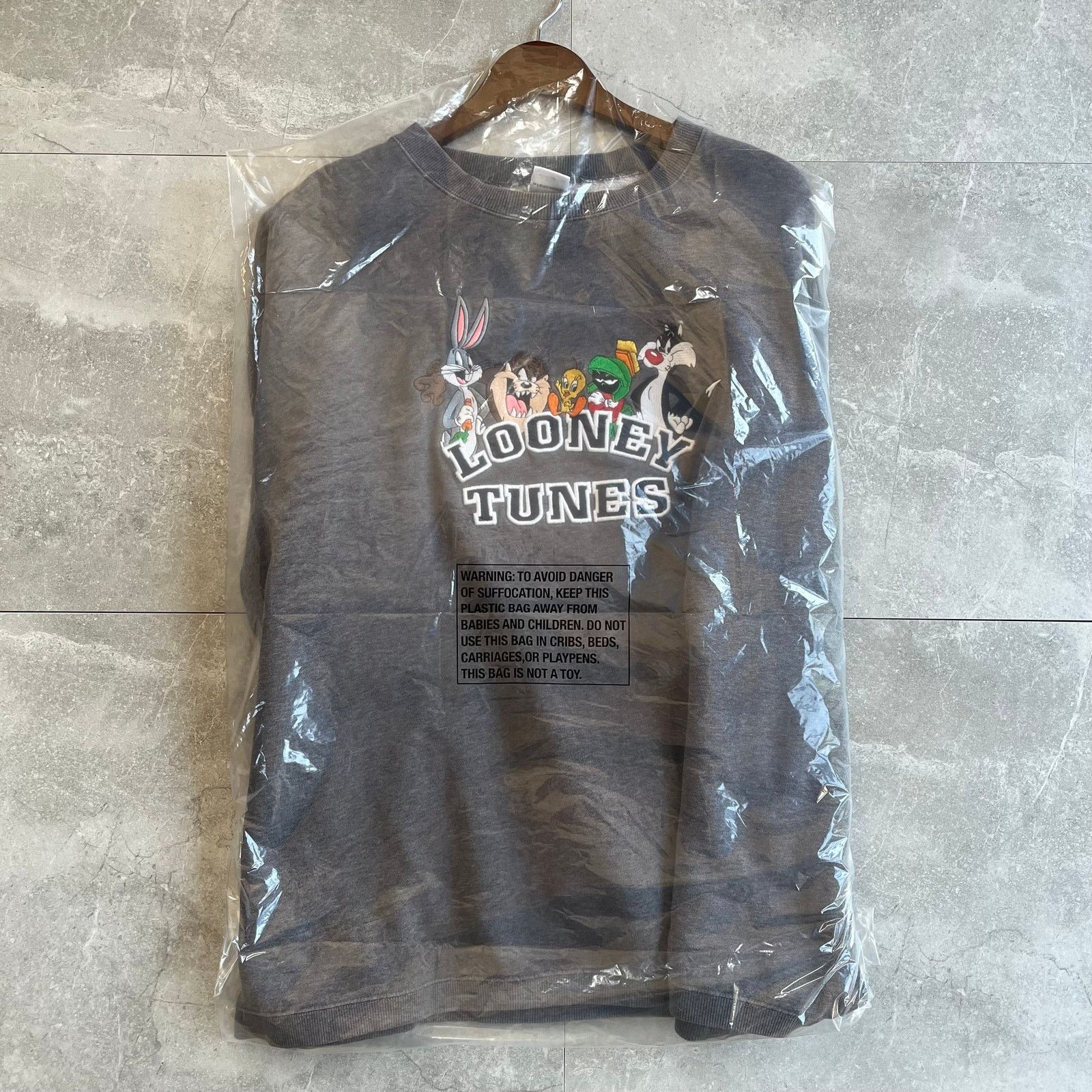 Disney 1999 vintage looney toons sweater Size US XXL / EU 58 / 5 - 8 Thumbnail