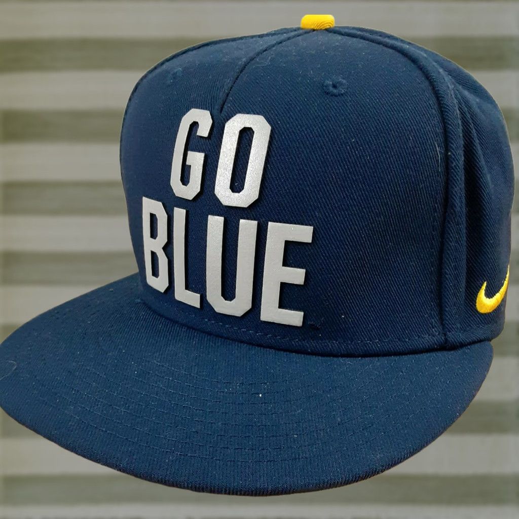 Nike VINTAGE Nike True Hat Michigan Wolverine Go Blue Reflective adjustable Strap EUC Mens Cap Blue Reflective Logo Stadium Casual Size ONE SIZE - 1 Thumbnail