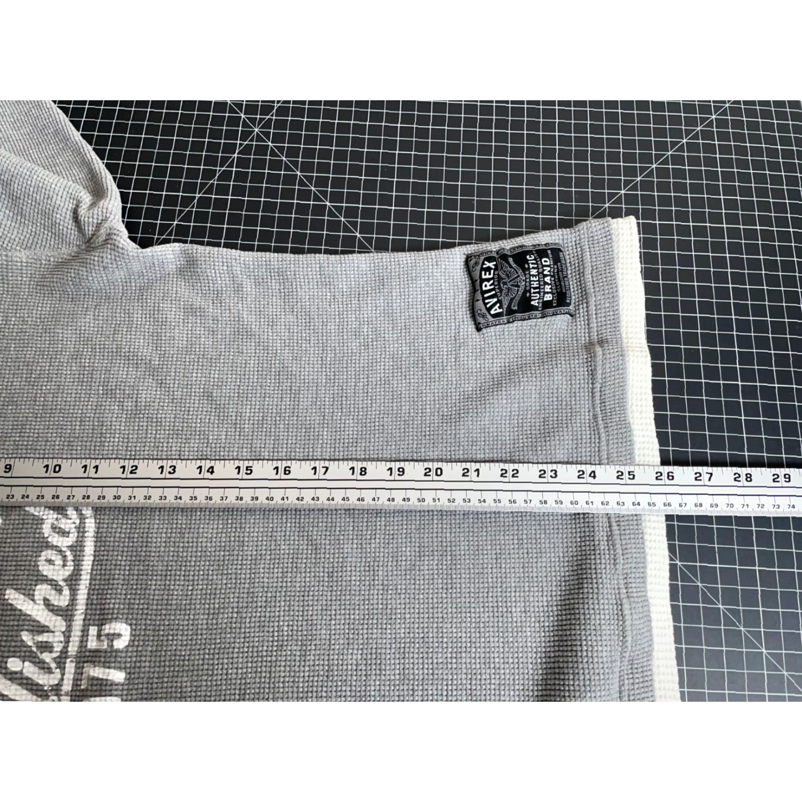 Avirex VINTAGE Avirex Thermal Shirt Mens Medium Gray White Crewneck Hip Hop Retro VTG Size US M / EU 48-50 / 2 - 6 Thumbnail
