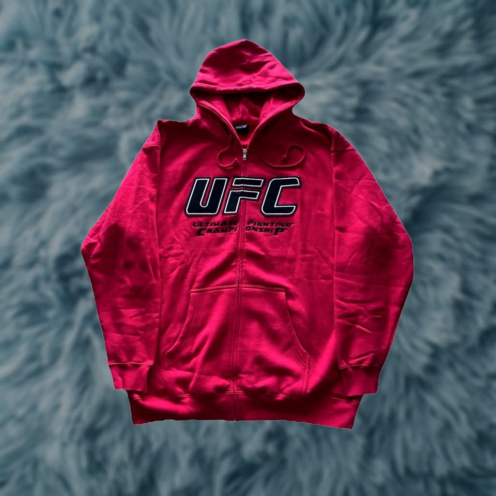 UFC VINTAGE UFC Hoodie Mens Red Zip-Up XL NWOT 90s Giant Logo Embroidered Full Zip Hoodie Mens Size XL Red UFC Size US XL / EU 56 / 4 - 1 Thumbnail