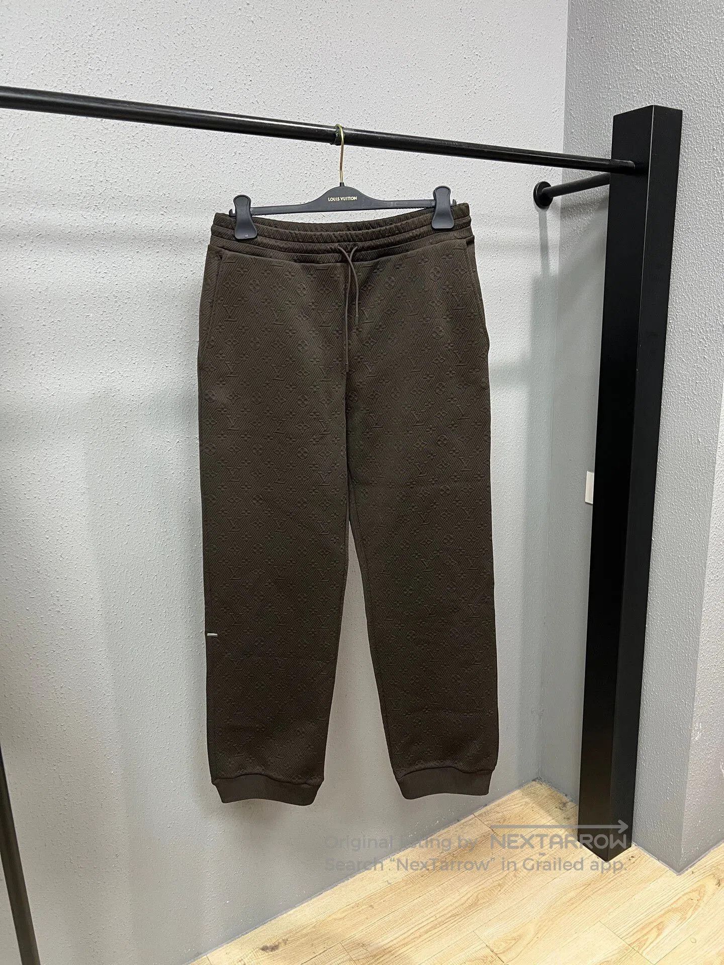 Louis Vuitton louis vuitton brown embossed sport pants. Size US 34 / EU 50 - 1 Thumbnail