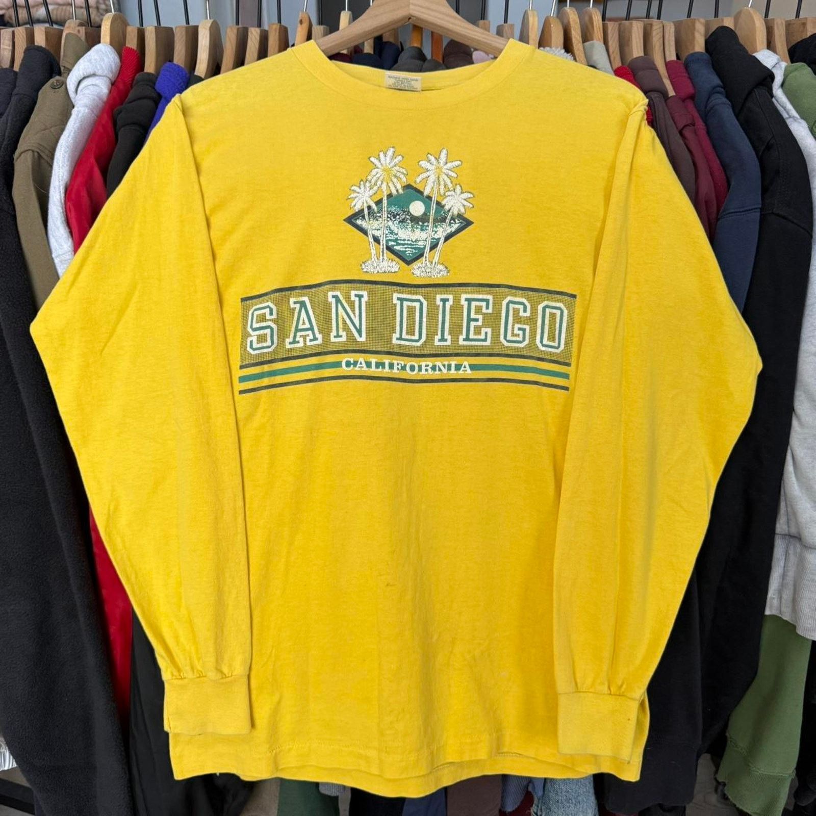 Other Vintage 80s or 90s California Beach Long Sleeve T-Shirt Size US L / EU 52-54 / 3 - 1 Thumbnail