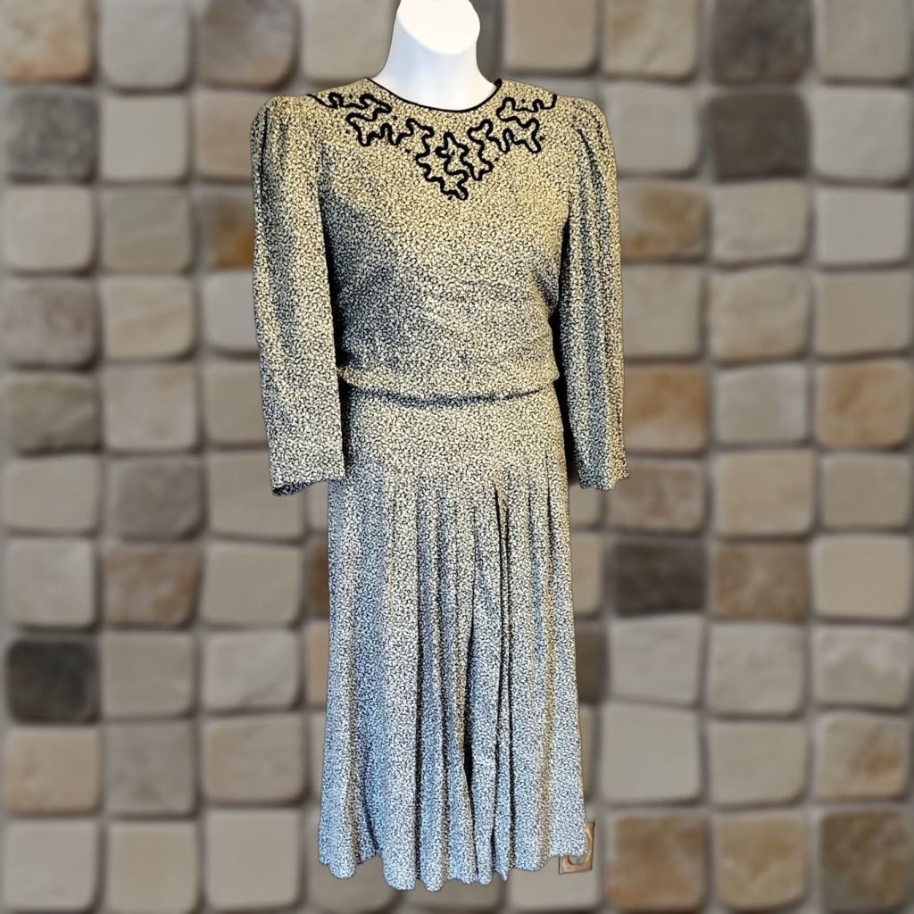 Vintage VINTAGE Lisa II Dress Prairie 12 Womens Black White 1980s Midi Cottagecore Floral Size XL / US 12-14 / IT 48-50 - 1 Thumbnail