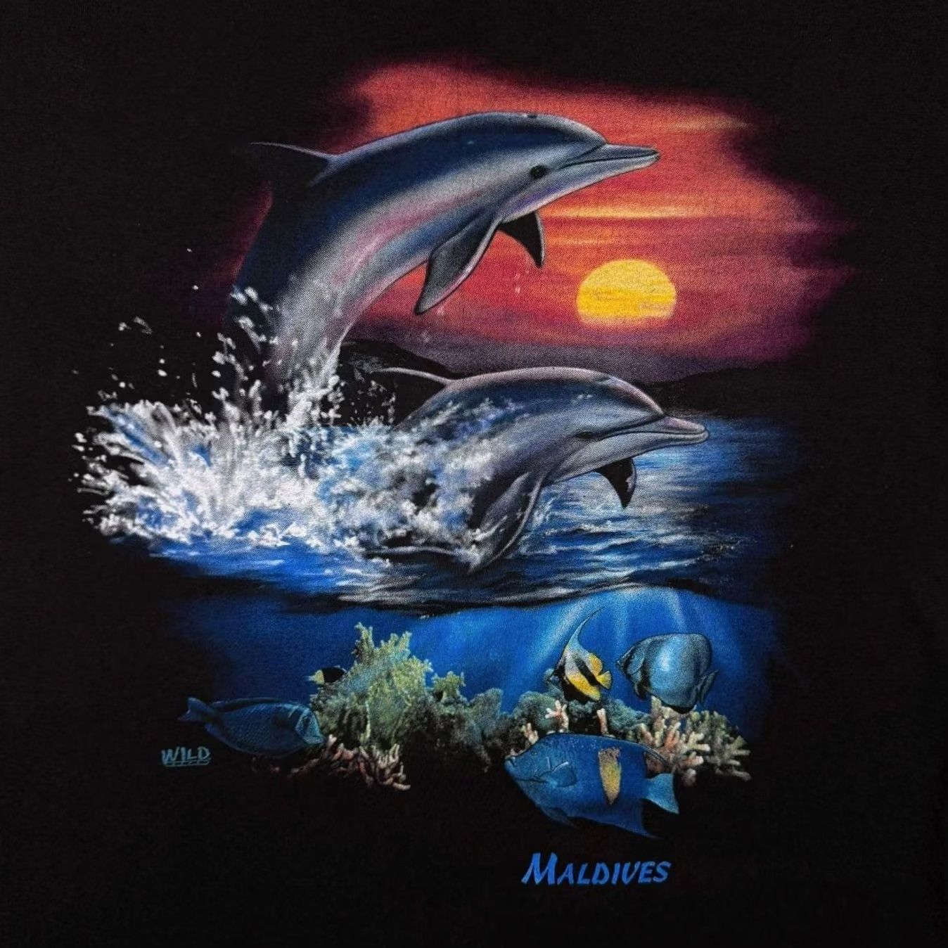Vintage VINTAGE Newport Blue Maldives Dolphin Tourist Souvenir Black Cotton T-Shirt Large Mens Size US L / EU 52-54 / 3 - 4 Thumbnail