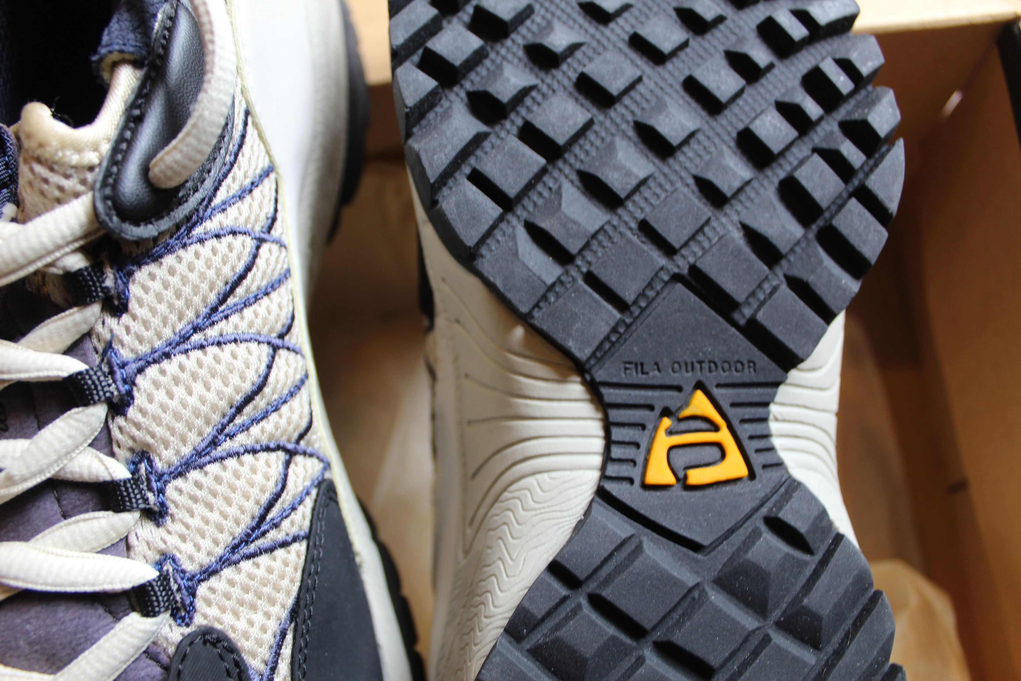 Fila FILA Outdoor Switchback Synthetic (1998) – Off White/Blue Size US 11 / EU 44 - 6 Thumbnail