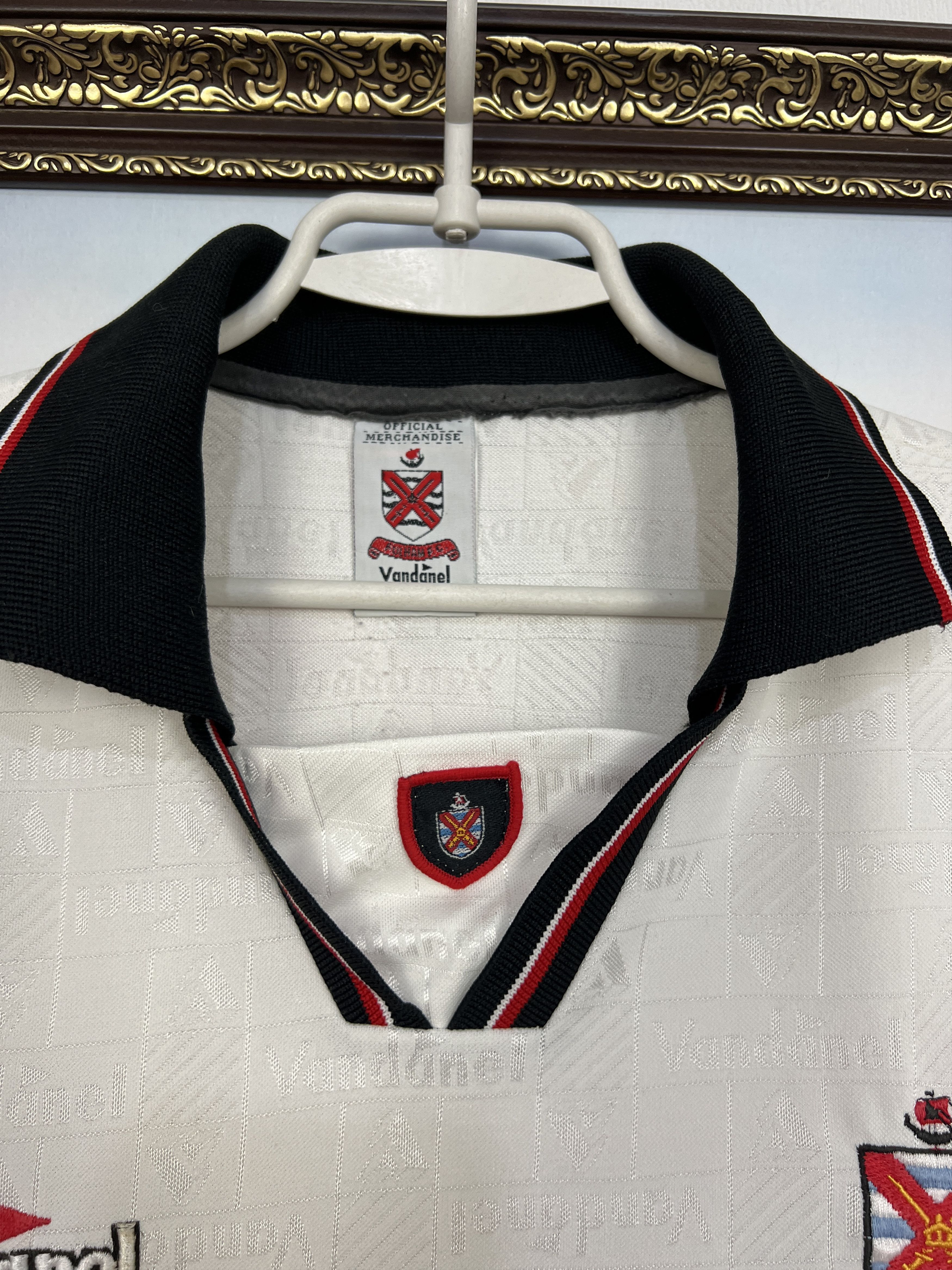 Vintage Fulham Home football shirt 1994 Soccer Jersey Mens White Size US XL / EU 56 / 4 - 4 Thumbnail