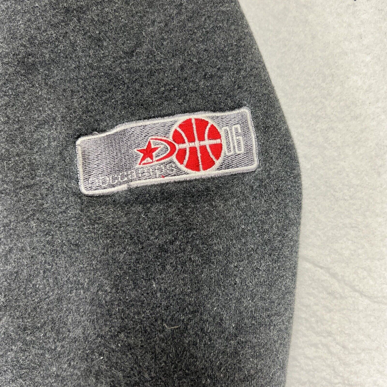 Vintage Vintage NBC Camps Basketball 2006 Gray Fleece Hoodie Size US M / EU 48-50 / 2 - 6 Thumbnail