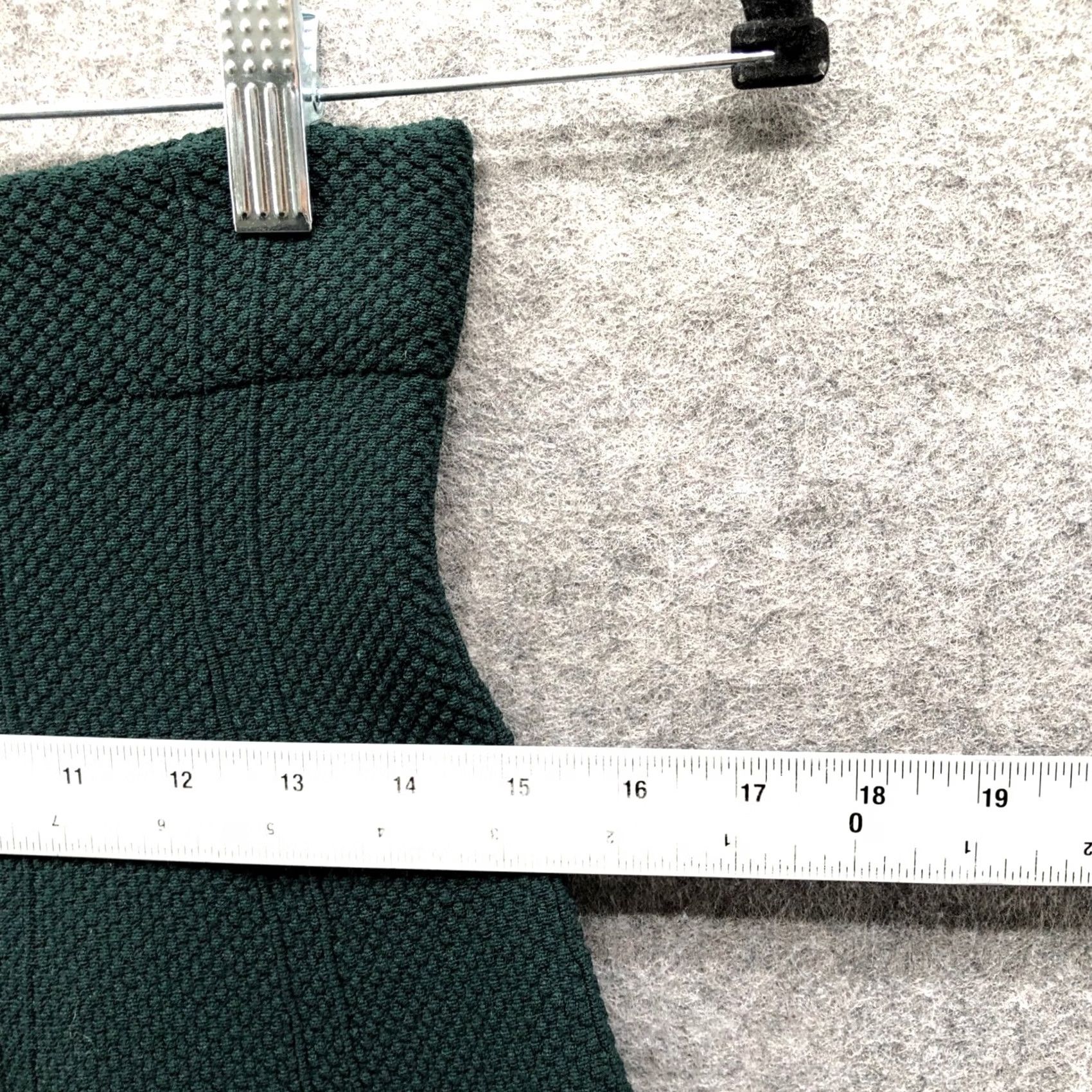 Zara Zara Basic A-Line Skirt Womens S Forest Green Knit Mini Pull On Size 28" / US 6 / IT 42 - 7 Thumbnail