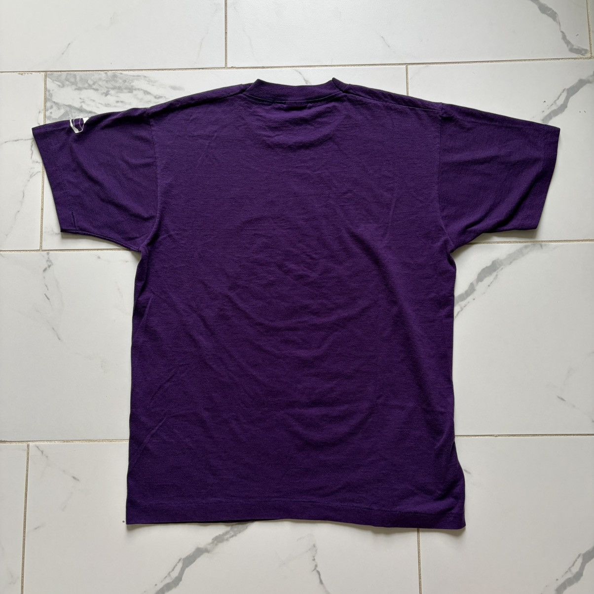Fruit Of The Loom Vintage 1990s 90s Nike Huarache Promo The Shoe Box T Shirt L Size US L / EU 52-54 / 3 - 3 Thumbnail