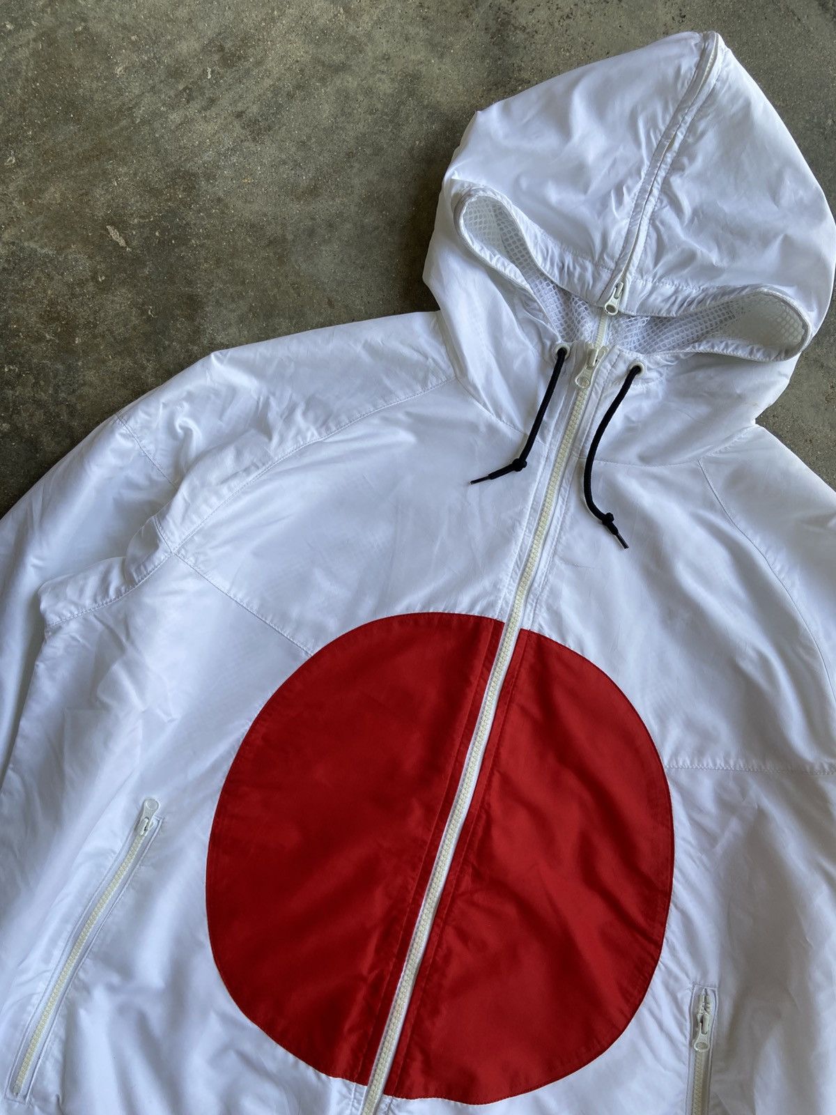 Nike VINTAGE NIKE JAPAN OLYMPIC WINDRUNNER JACKET Size US M / EU 48-50 / 2 - 9 Thumbnail