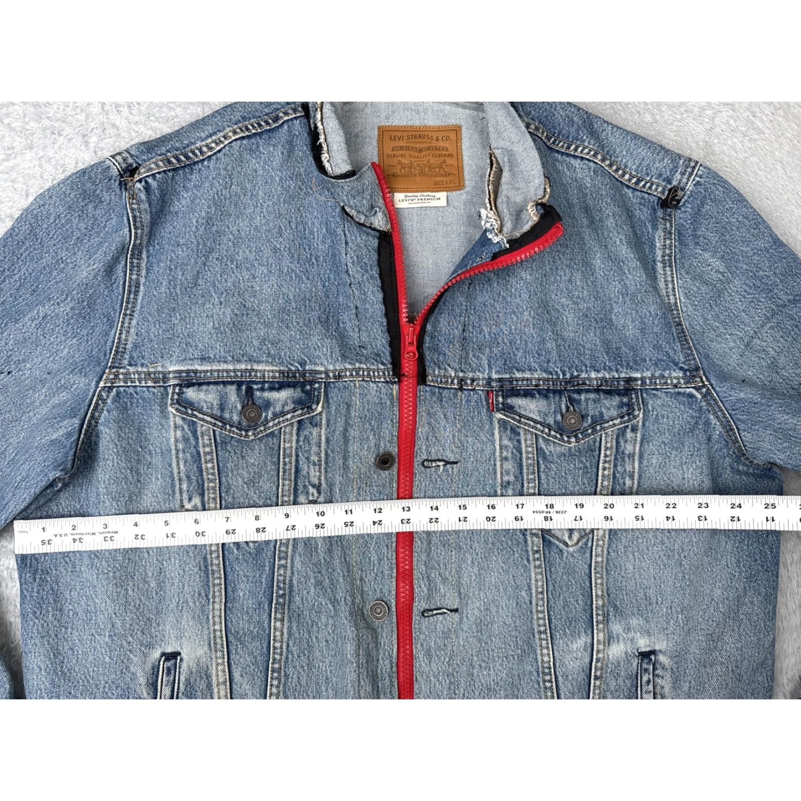 Levi's VINTAGE Levi's Premium Denim Jacket Mens 2XL Blue Trucker Zip Light Wash Distressed, Full Zip, Pockets, Collared, Regular Fit, Jacket Size US XXL / EU 58 / 5 - 7 Thumbnail