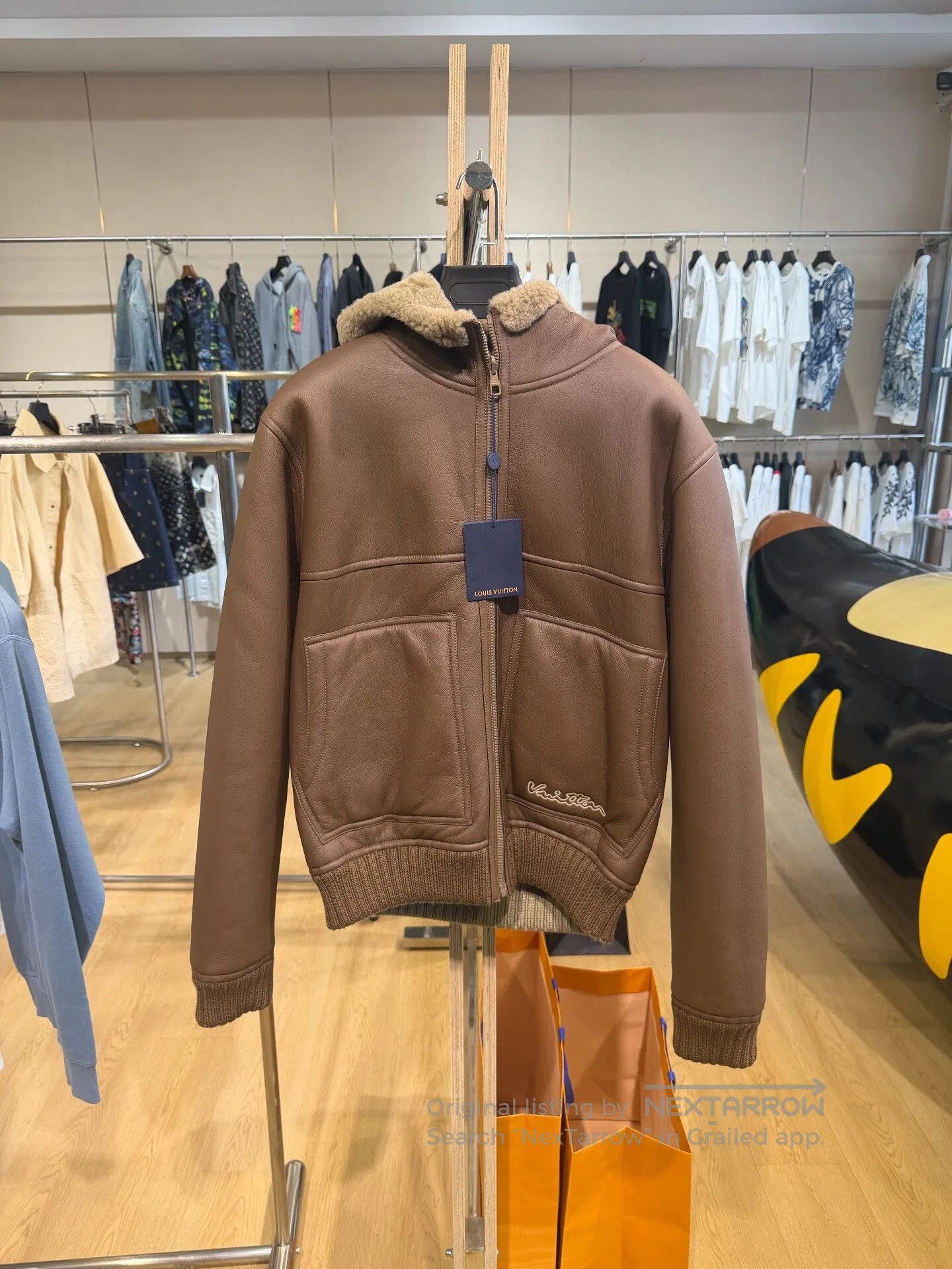 Louis Vuitton Louis Vuitton Shearling Logo Reversible Jacket. Size US M / EU 48-50 / 2 - 3 Thumbnail
